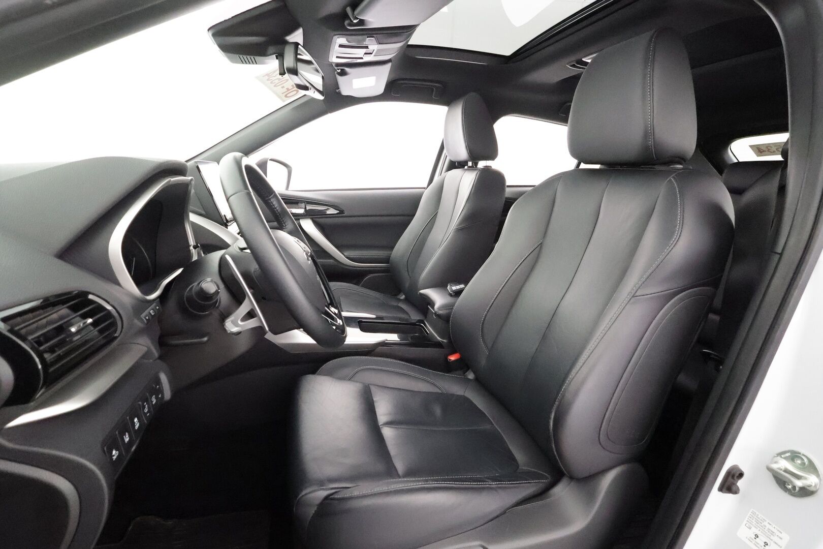 Mitsubishi Eclipse Cross 2022 2.4 PHEV Instyle Plus 4WD - | Koukku | Lasikattoluukku | ACC | 360 | HUD | Sähköpenkit | LED | Kaistavahti | Navi | Katveavustin | Keyless | Kahdet renkaat | Merkkihuollot |