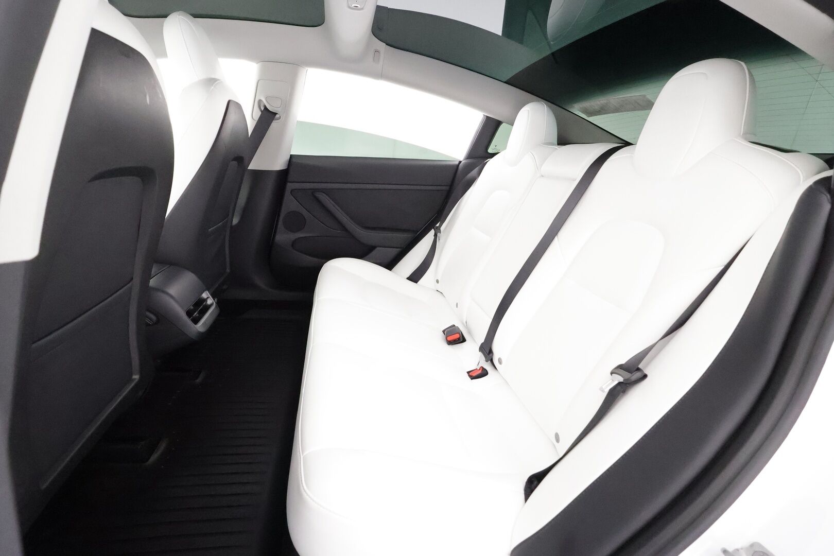 TESLA MODEL 3 2022 Standard Range Plus - | ILP | Lasikatto | ACC | P.kamera | Matrix-LED | Muistipenkki | Premium Speakers | Navi | Kaistavahti | Keyless | Valkoinen Nahkaverhoilu |