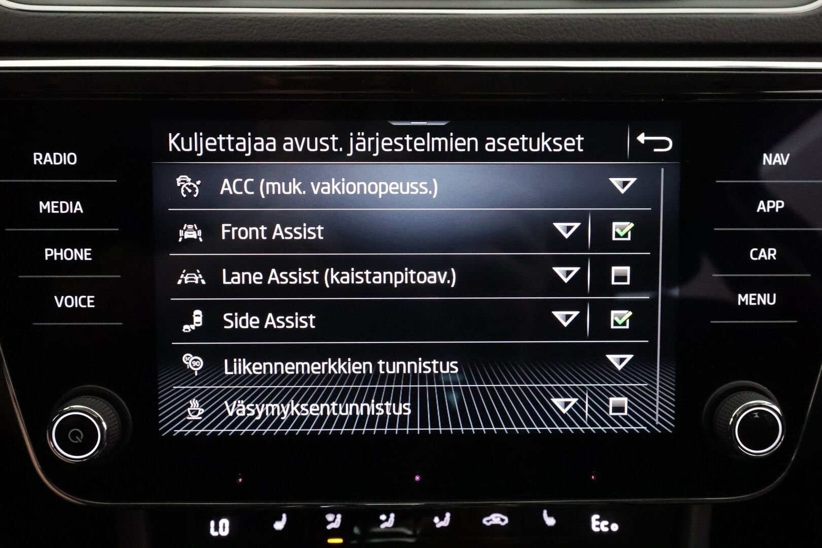 SKODA SUPERB 2023 Combi 1.4 TSI PHEV L&K iV DSG Autom. - | ACC | Webasto | Matrix-LED | Canton | Muistipenkit | P.Kamera | Nahat | Keyless | Apple&Android | 