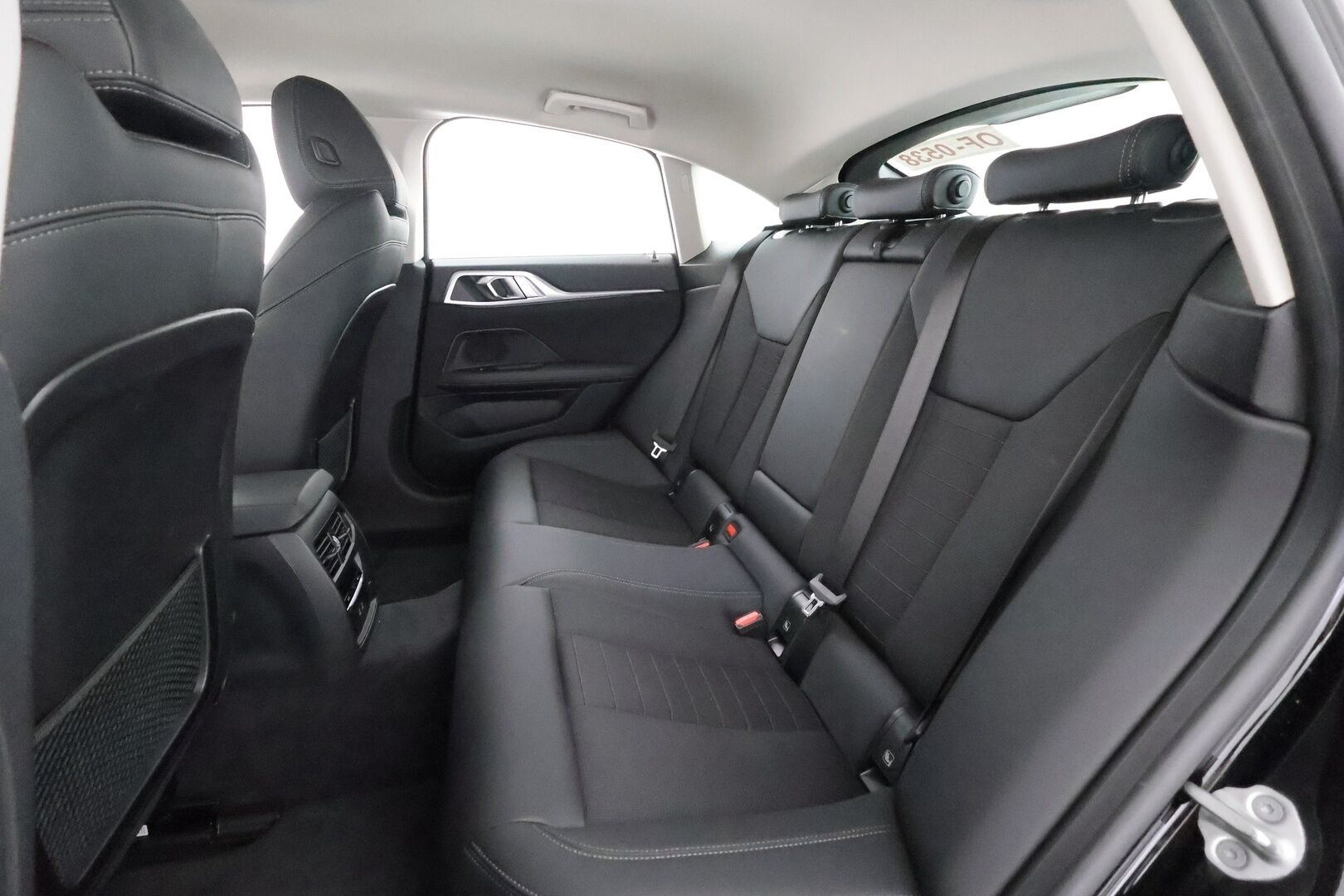 BMW i4 2022 eDrive40 Charged - | ACC | Lisälämmitin | LED | Sporttipenkit | Widescreen | Apple&Android | P.Kamera | Puolinahat | Navi | Merkkihuollettu |