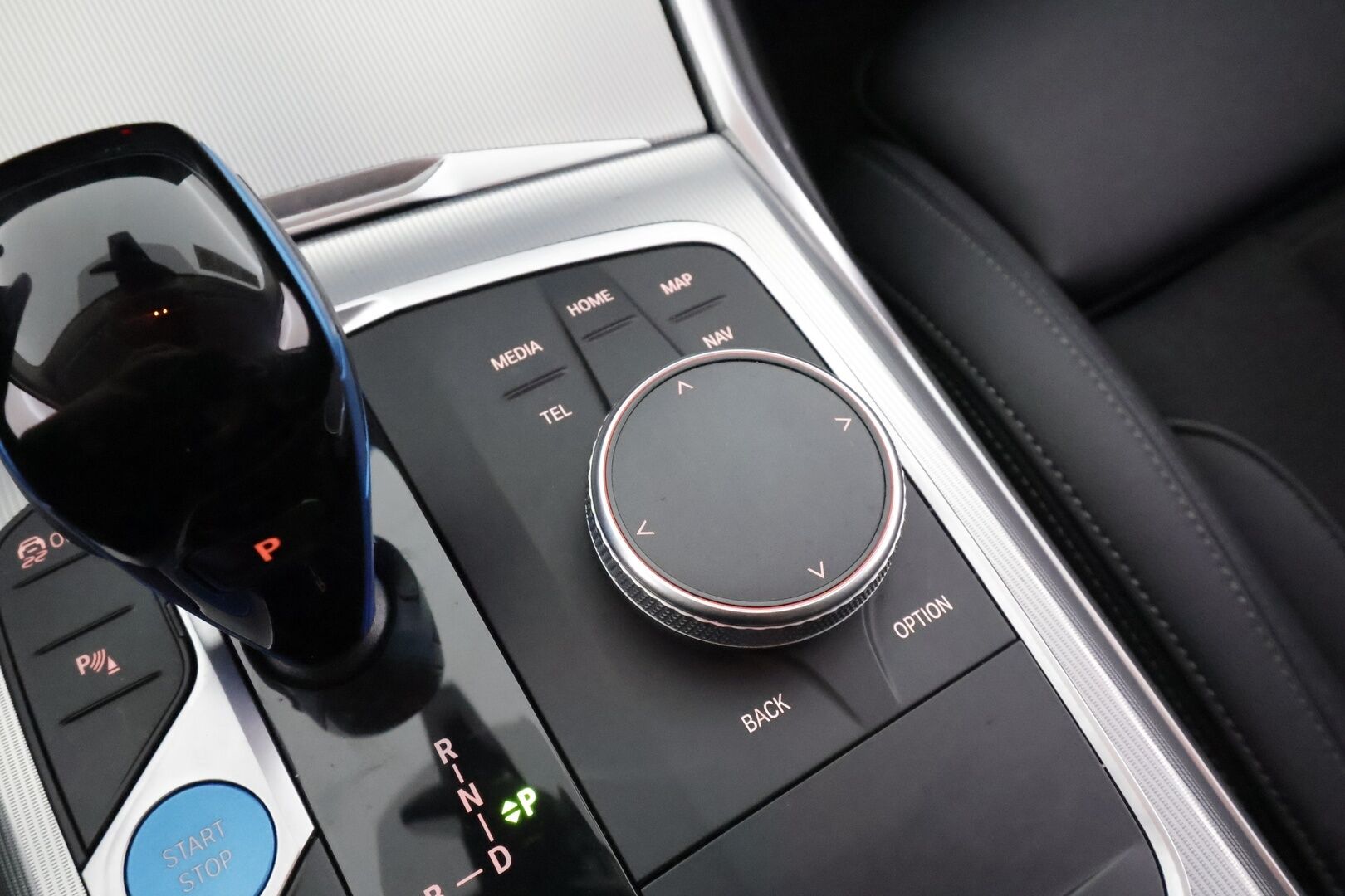 BMW i4 2022 eDrive40 Charged - | ACC | Lisälämmitin | LED | Sporttipenkit | Widescreen | Apple&Android | P.Kamera | Puolinahat | Navi | Merkkihuollettu |