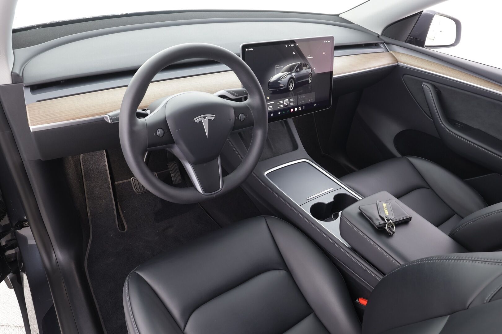 Tesla Model Y 2023 RWD - | ILP | Lasikatto | ACC | P.Kamera | Matrix-LED | Muistipenkki | Premium Audio | Kaistavahti | Navi | Keyless | 