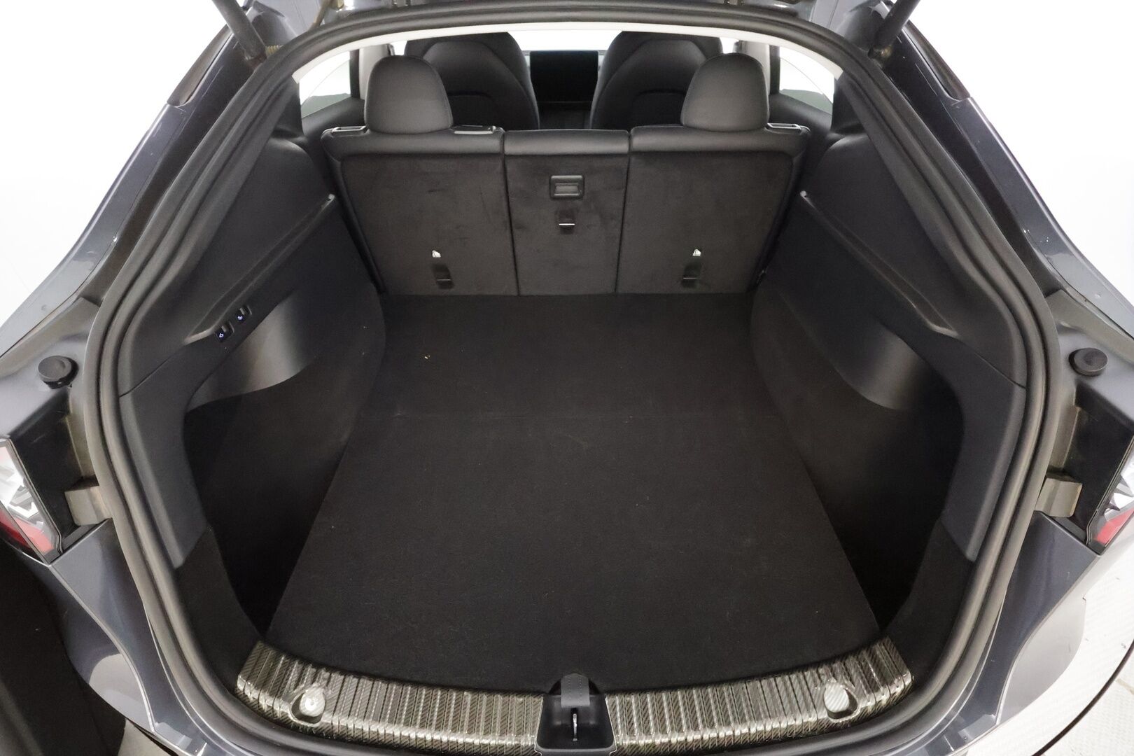Tesla Model Y 2023 RWD - | ILP | Lasikatto | ACC | P.Kamera | Matrix-LED | Muistipenkki | Premium Audio | Kaistavahti | Navi | Keyless | 