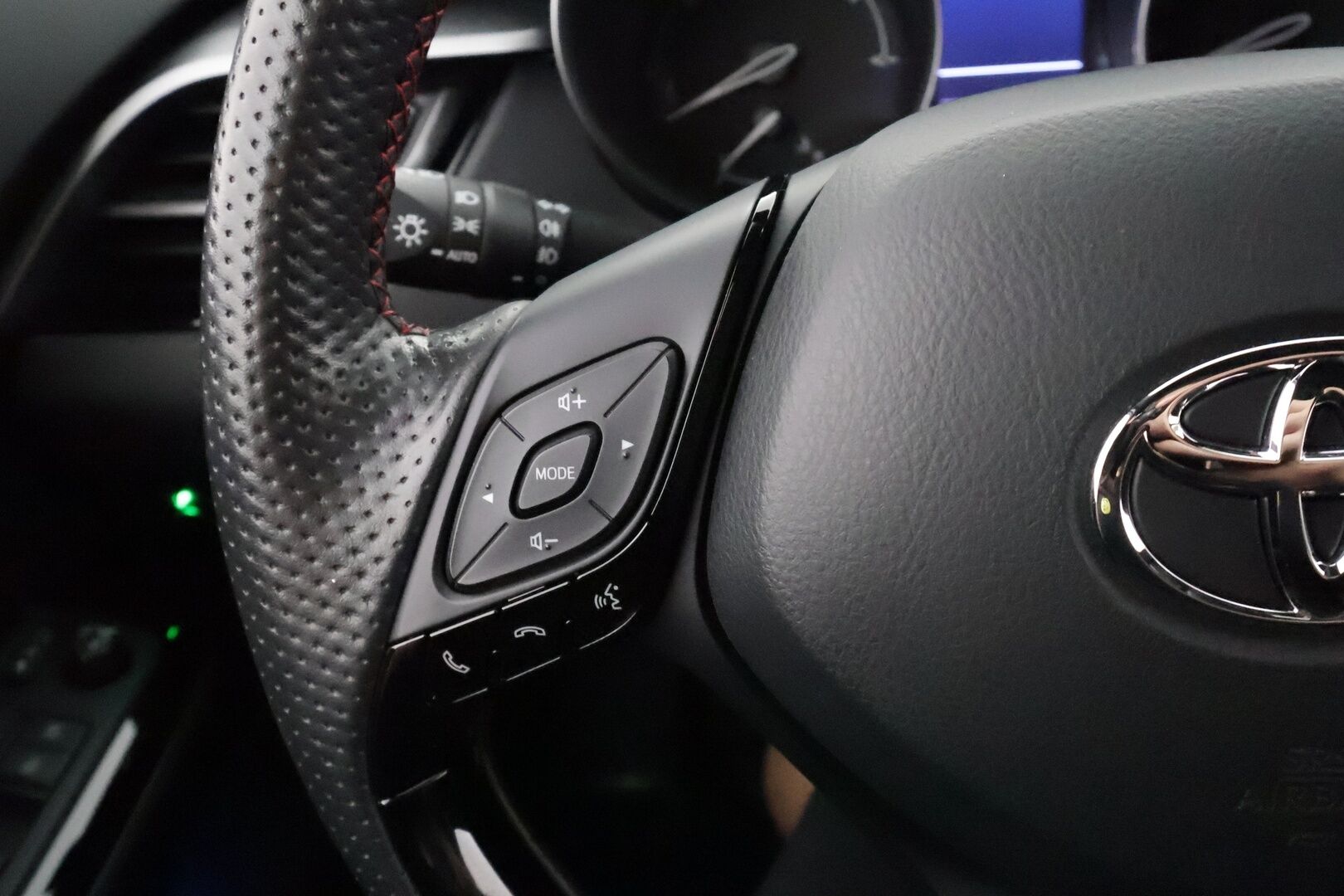 TOYOTA C-HR 2022 1.8 Hybrid GR sport - | ACC | LED | P.Kamera | Sähköpenkki | Ratinlämmitys | Digimittaristo |