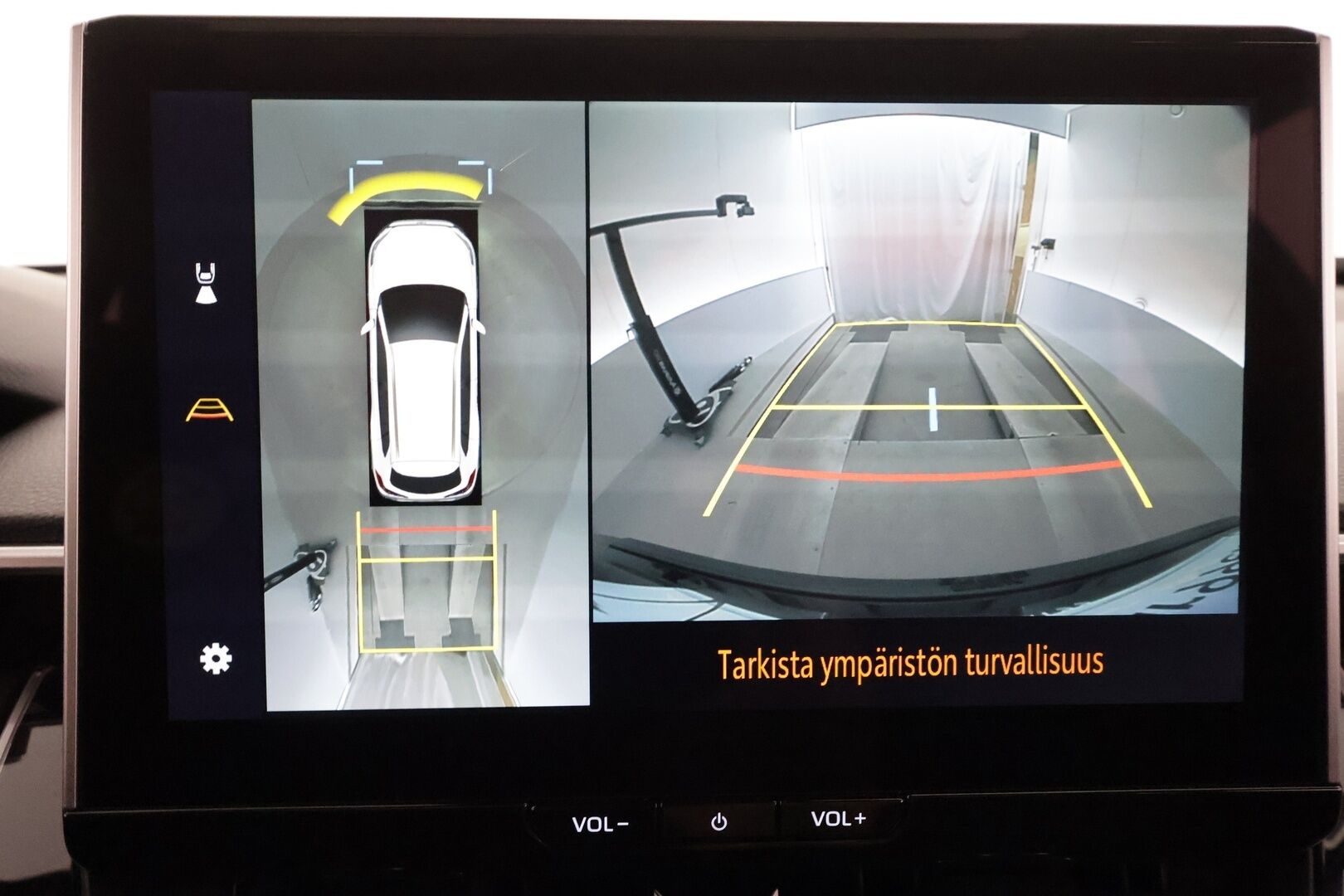 TOYOTA COROLLA CROSS 2023 2.0 Hybrid Premium - | Lasikatto | ACC | LED | P.Kamera | Sähköpenkki | 360 | Kaistavahti | Katveavustin | Digimittaristo | Keyless | 