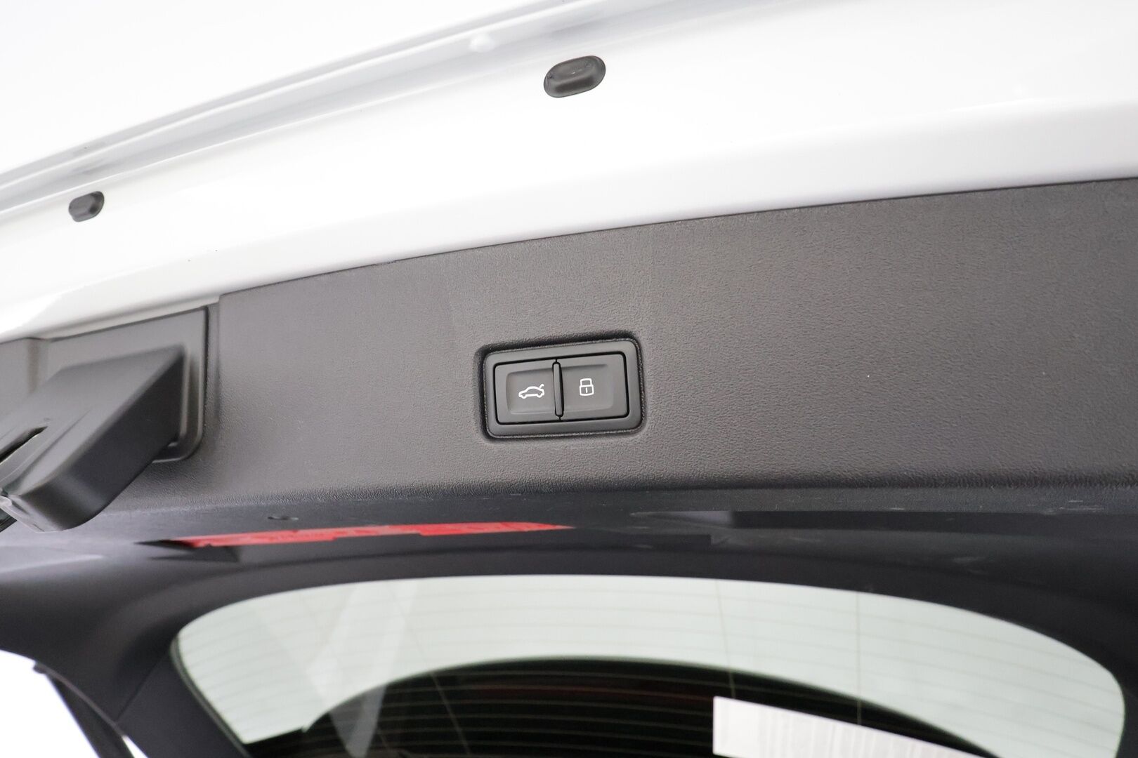 AUDI Q4 E-TRON 2023 40 e-tron - | Sonos | ILP | Koukku | ACC | Matrix-LED | P.Kamera | Kaistavahti | Navi | Keyless | Sporttipenkit | Merkkihuollot |