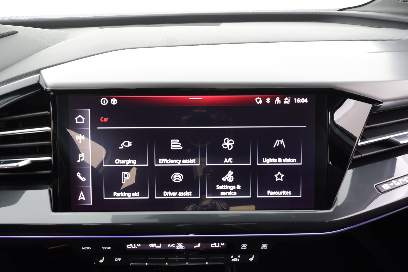 AUDI Q4 E-TRON 2023 40 e-tron - | Sonos | ILP | Koukku | ACC | Matrix-LED | P.Kamera | Kaistavahti | Navi | Keyless | Sporttipenkit | Merkkihuollot |