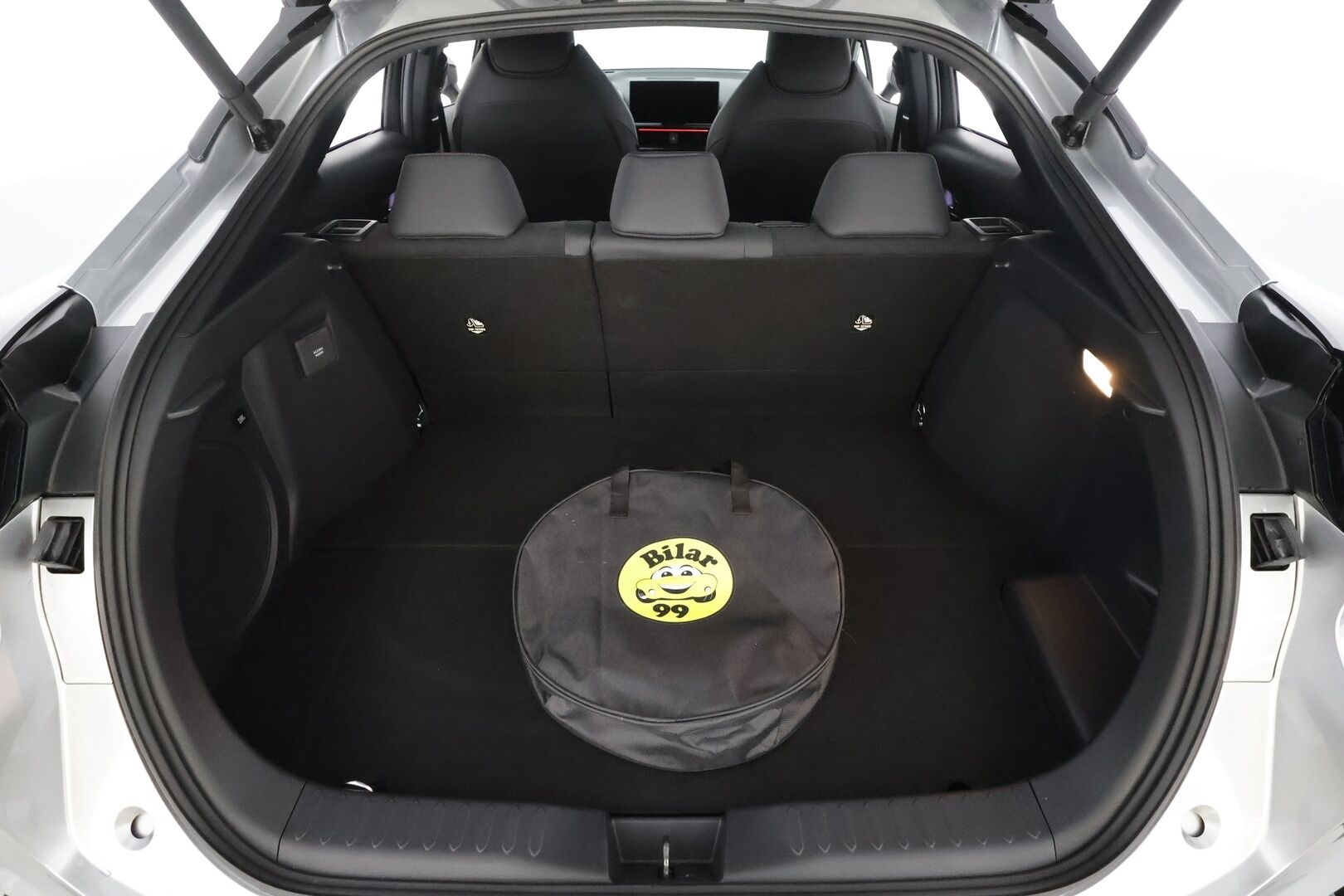 TOYOTA C-HR 2024 2,0 Plug-in Hybrid GR SPORT - | ACC | JBL | HUD | 360 | Sähköpenkki |c LED | Navi | Katveavustin | Digimittaristo | Nahka-Alcantara | Kaistavahti | Keyless | 2x Latauskaapelit | Kahdet renkaat | Merkkihuollettu |