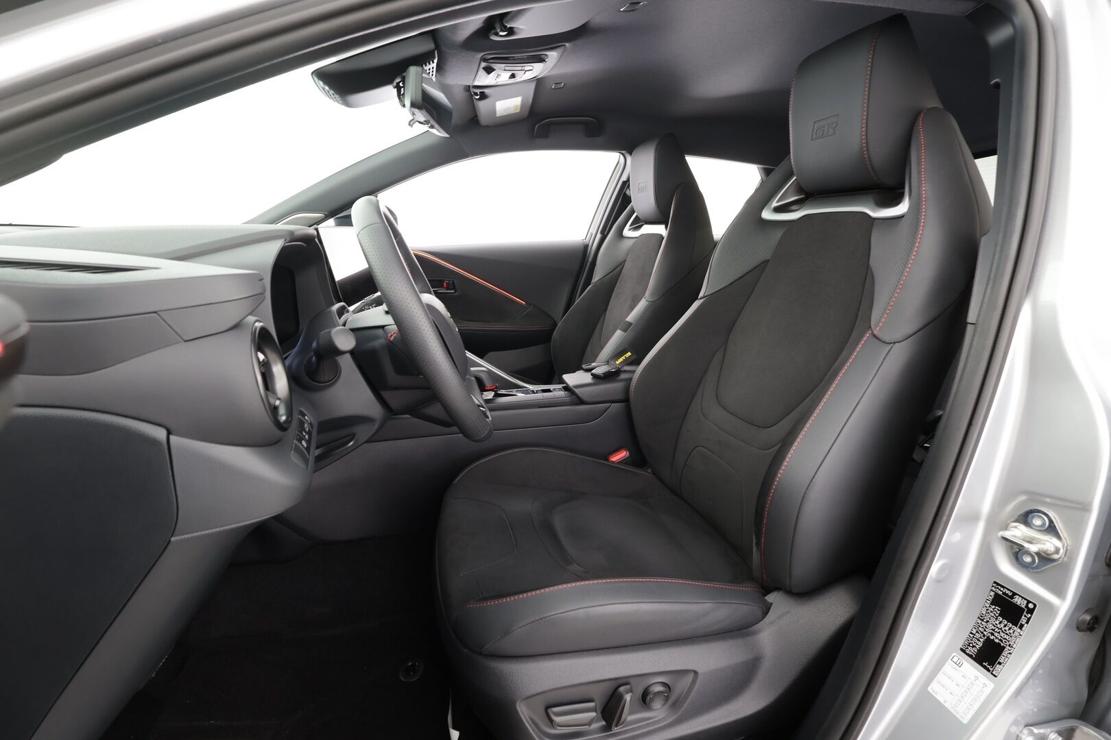 TOYOTA C-HR 2024 2,0 Plug-in Hybrid GR SPORT - | ACC | JBL | HUD | 360 | Sähköpenkki |c LED | Navi | Katveavustin | Digimittaristo | Nahka-Alcantara | Kaistavahti | Keyless | 2x Latauskaapelit | Kahdet renkaat | Merkkihuollettu |