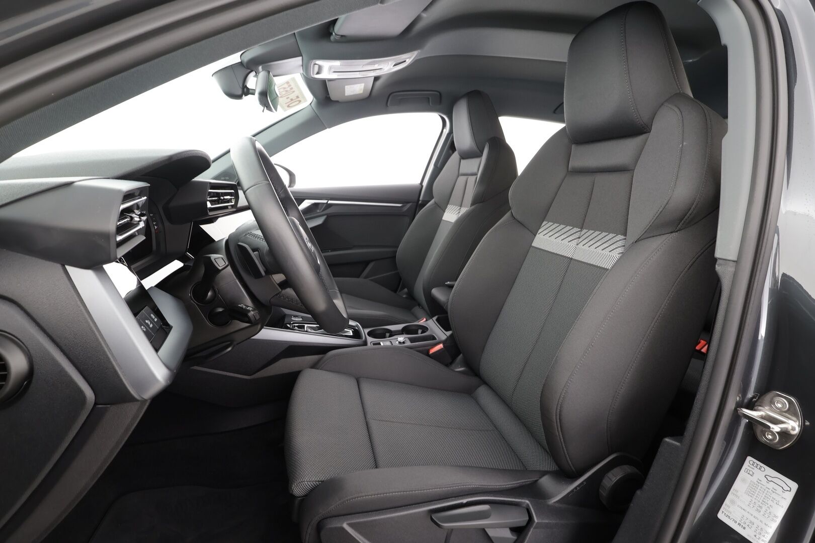 Audi A3 2025 Sportback 35 TFSI Proline - | ACC | LED | Sporttipenkit | P.Kamera | Digimittaristo | Keyless | Apple&Android |