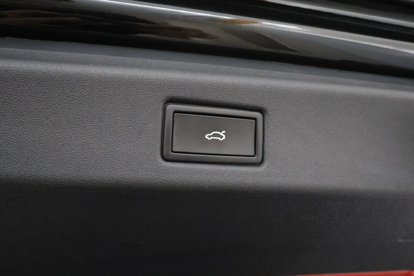 VOLKSWAGEN ID.7 2025 210kW 82kWh Pro Tourer - | ACC | ILP | Koukku | Matrix-LED | Hierovat Muistipenkit | 360-Kamera | HUD | Ratinlämmitys | Puolinahat | Keyless | Apple&Android | Merkkihuollettu | Kahdet Renkaat |
