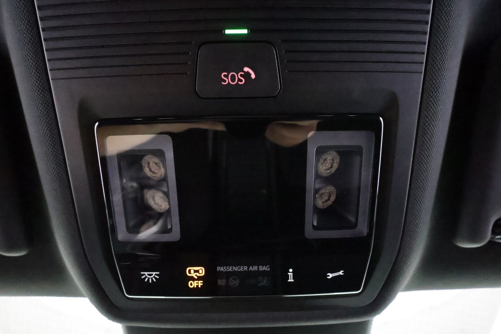 VOLKSWAGEN ID.7 2025 210kW 82kWh Pro Tourer - | ACC | ILP | Koukku | Matrix-LED | Hierovat Muistipenkit | 360-Kamera | HUD | Ratinlämmitys | Puolinahat | Keyless | Apple&Android | Merkkihuollettu | Kahdet Renkaat |