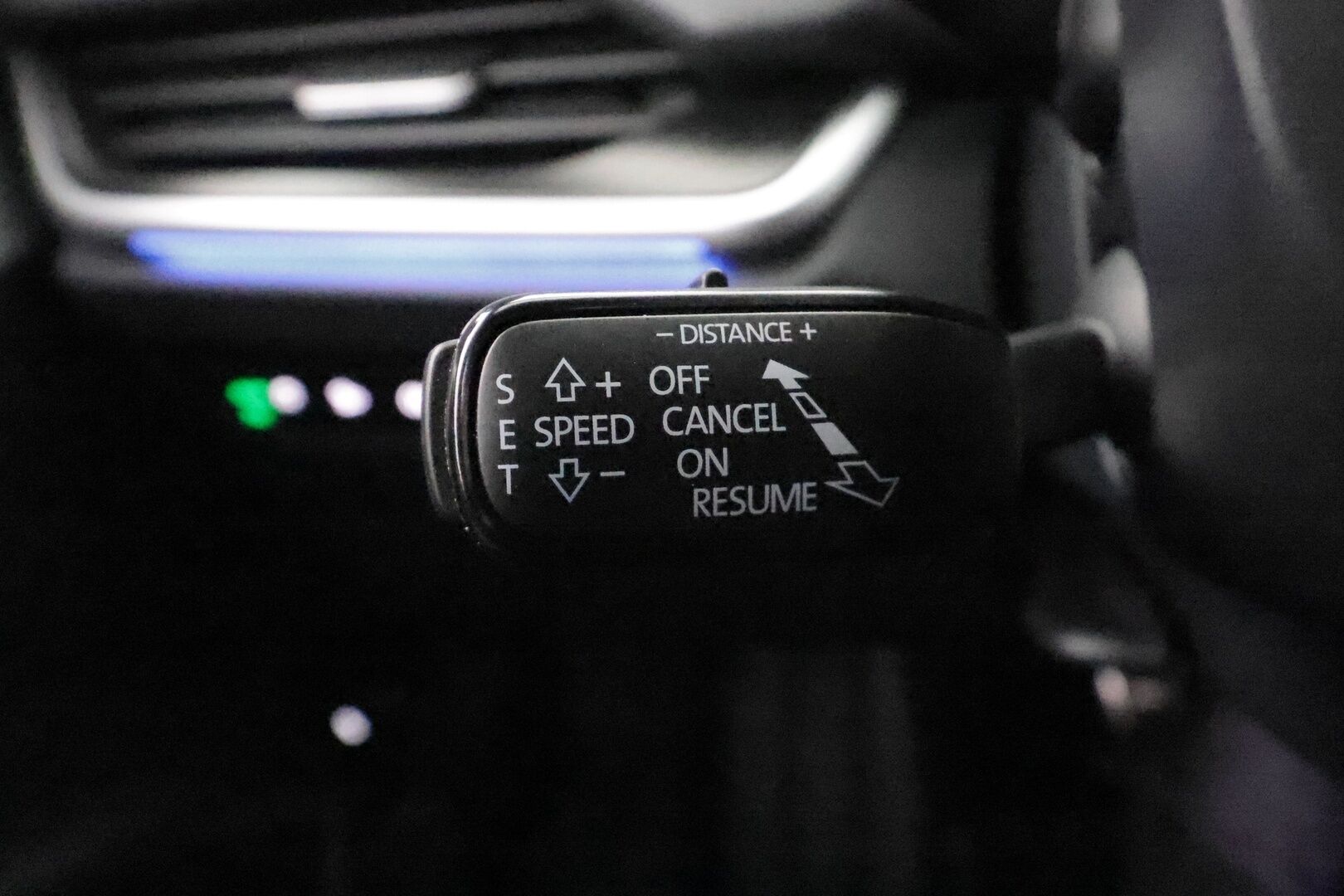 SKODA ENYAQ 2026 85x 4x4 SportLine - | ACC | ILP | Koukku | Canton | Matrix-LED | HUD | Hierovat Muistipenkit | 360-Kamera | Puolinahat | Keyless | Apple&Android | Merkkihuollettu |