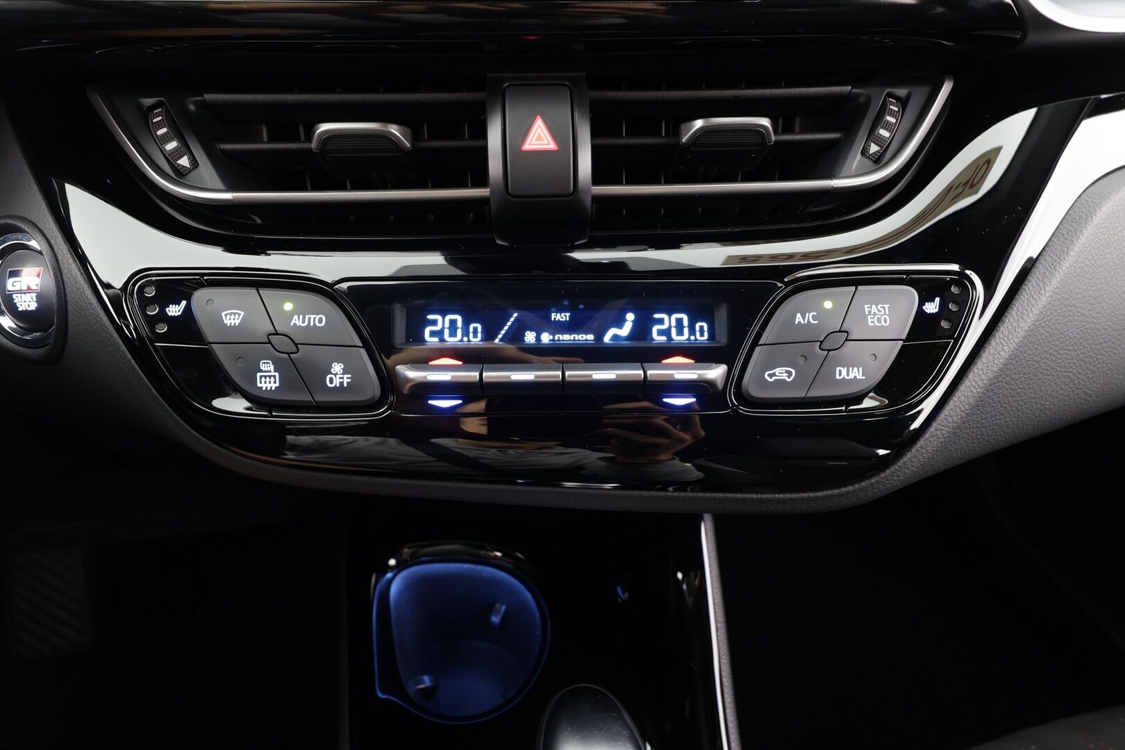 Toyota C-HR 2021 2,0 Hybrid GR Sport - | ACC | JBL | Sähköpenkki | Nahka-alcantara | Bi-Tone | AFS-LED | P.kamera | Keyless | Navi | BSM | Lane Assist | Apple&Android | Merkkihuollot | 