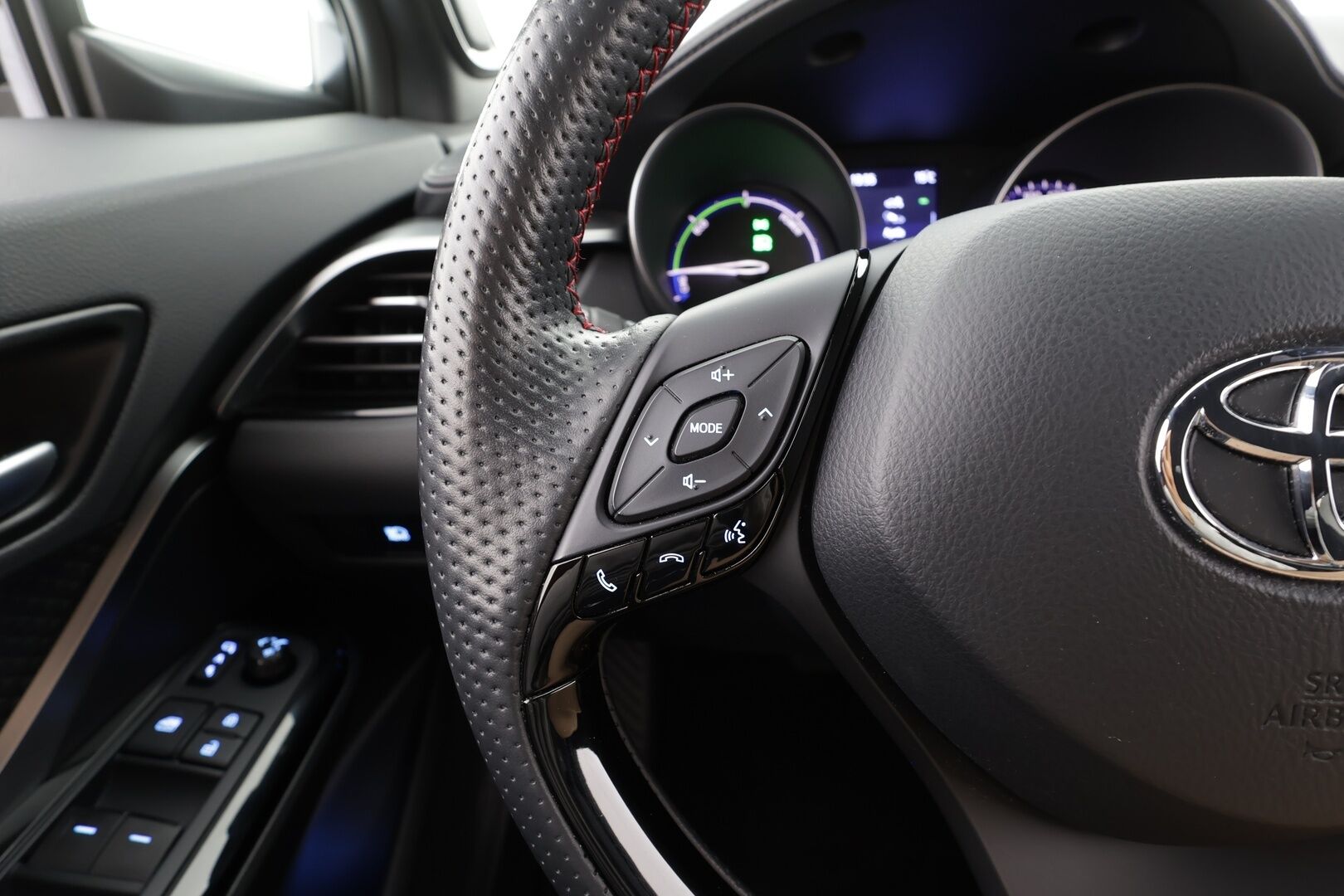 Toyota C-HR 2021 2,0 Hybrid GR Sport - | ACC | JBL | Sähköpenkki | Nahka-alcantara | Bi-Tone | AFS-LED | P.kamera | Keyless | Navi | BSM | Lane Assist | Apple&Android | Merkkihuollot | 