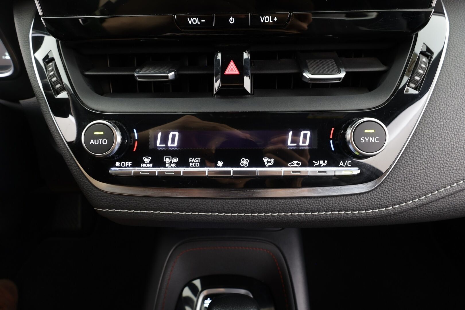 Toyota Corolla 2023 Sedan 1,8 Hybrid GR Sport - | ACC | LED | P.Kamera | Kaistavahti | Navi | Keyless | Digimittaristo | Apple&Android | Merkkihuollot | 