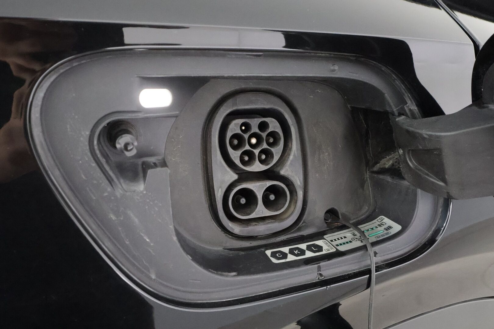 VOLKSWAGEN ID4 2023 220kW 82kWh GTX - | ACC | ILP | Koukku | LED | P.Kamera | Kaistavahti | Navi | Keyless | Kahdet renkaat | Merkkihuollot |