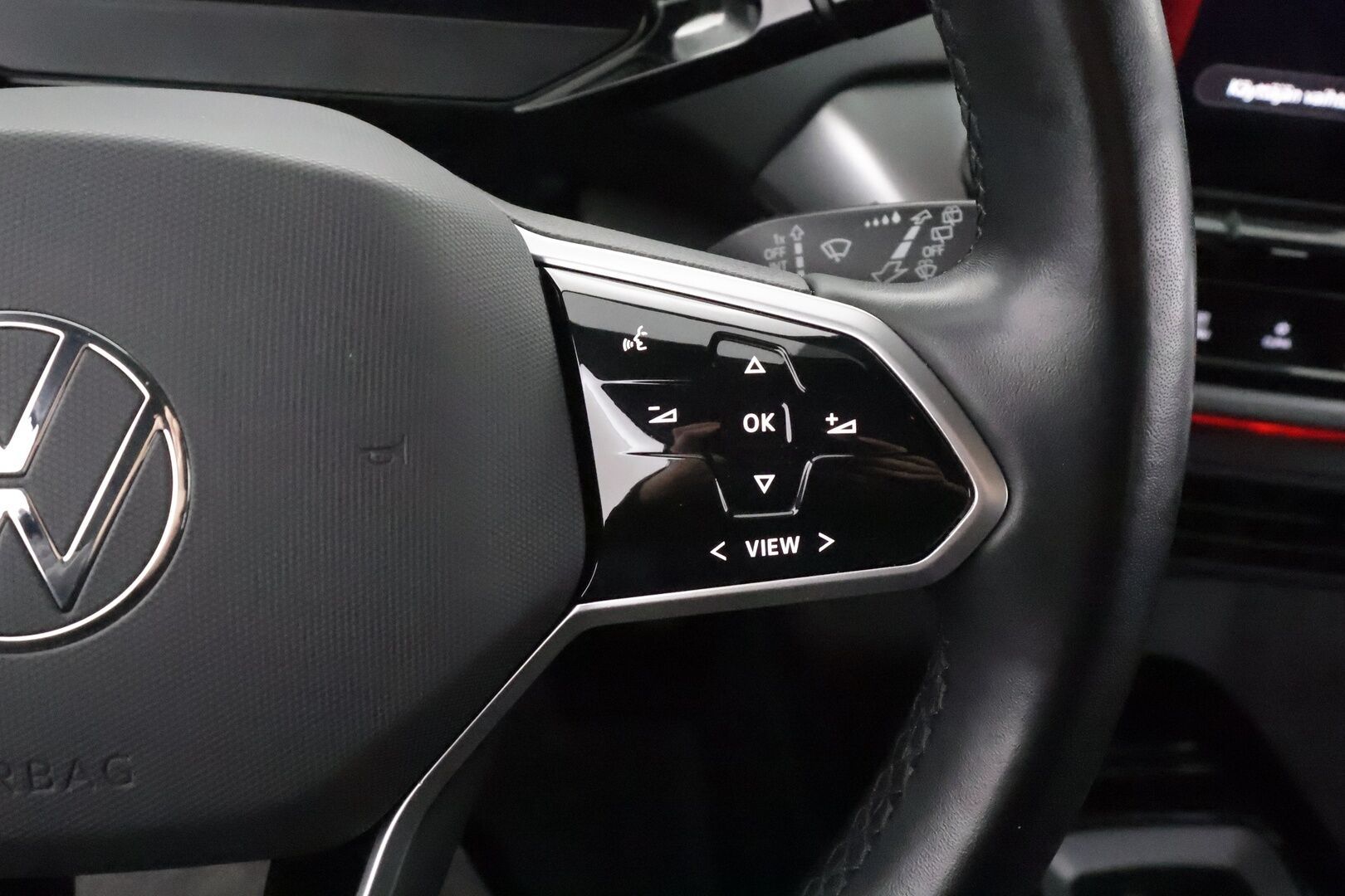 VOLKSWAGEN ID4 2023 220kW 82kWh GTX - | ACC | ILP | Koukku | LED | P.Kamera | Kaistavahti | Navi | Keyless | Kahdet renkaat | Merkkihuollot |