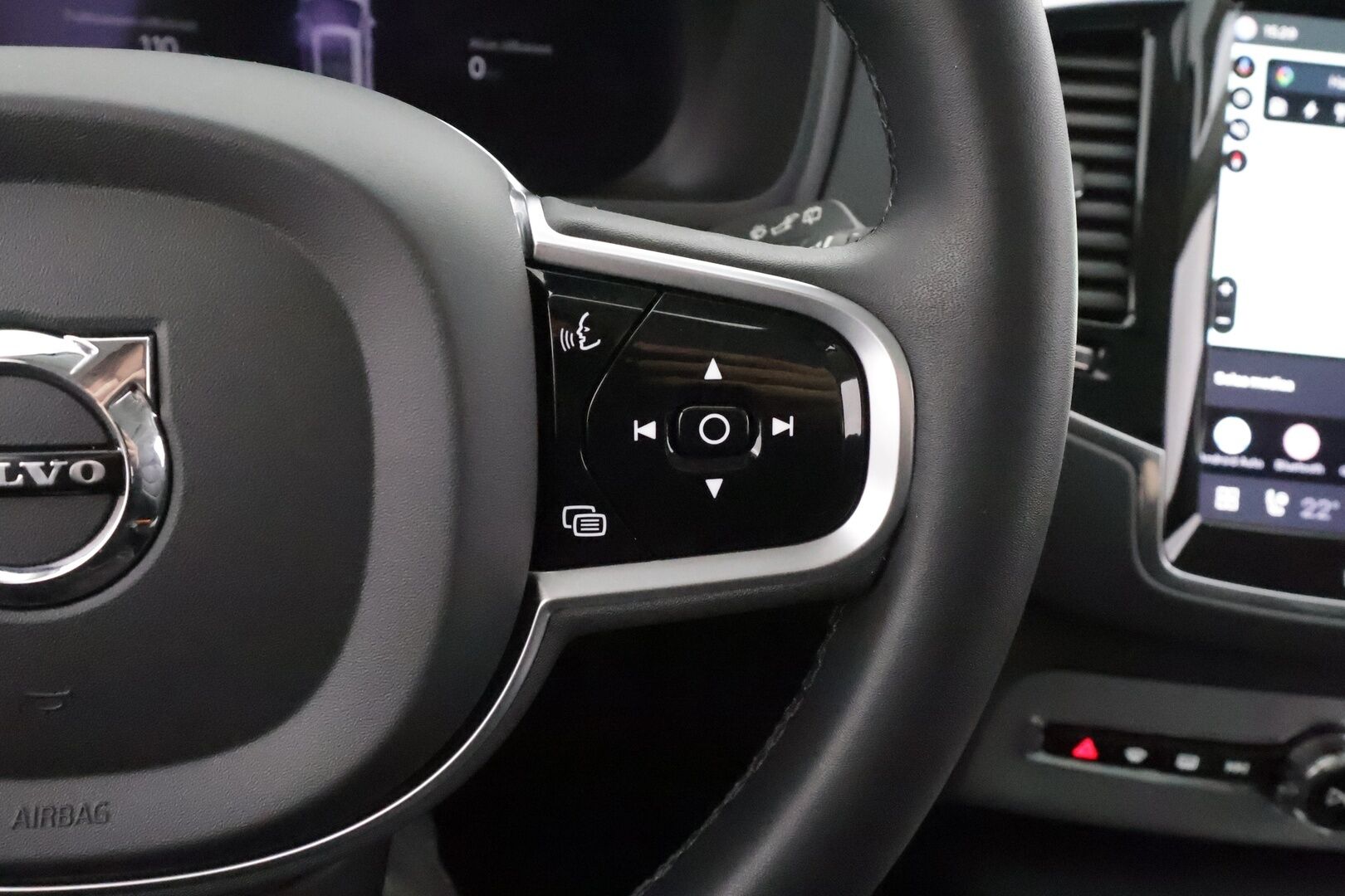 Volvo XC90 2023 T8 AWD Long Range High Performance Ultimate Dark aut 7-P - | ACC | Webasto | Koukku | Full-LED | H/K | Muistipenkit | HUD | Panorama | 360-Kamera | Sporttinahat | Keyless | Apple&Android | Merkkihuollettu |
