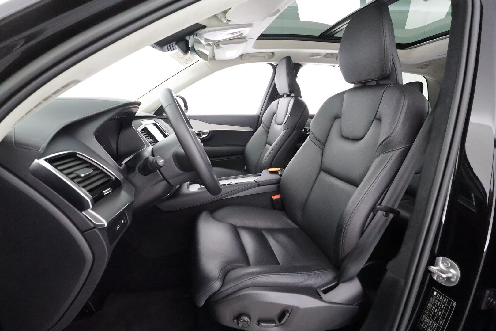 Volvo XC90 2023 T8 AWD Long Range High Performance Ultimate Dark aut 7-P - | ACC | Webasto | Koukku | Full-LED | H/K | Muistipenkit | HUD | Panorama | 360-Kamera | Sporttinahat | Keyless | Apple&Android | Merkkihuollettu |