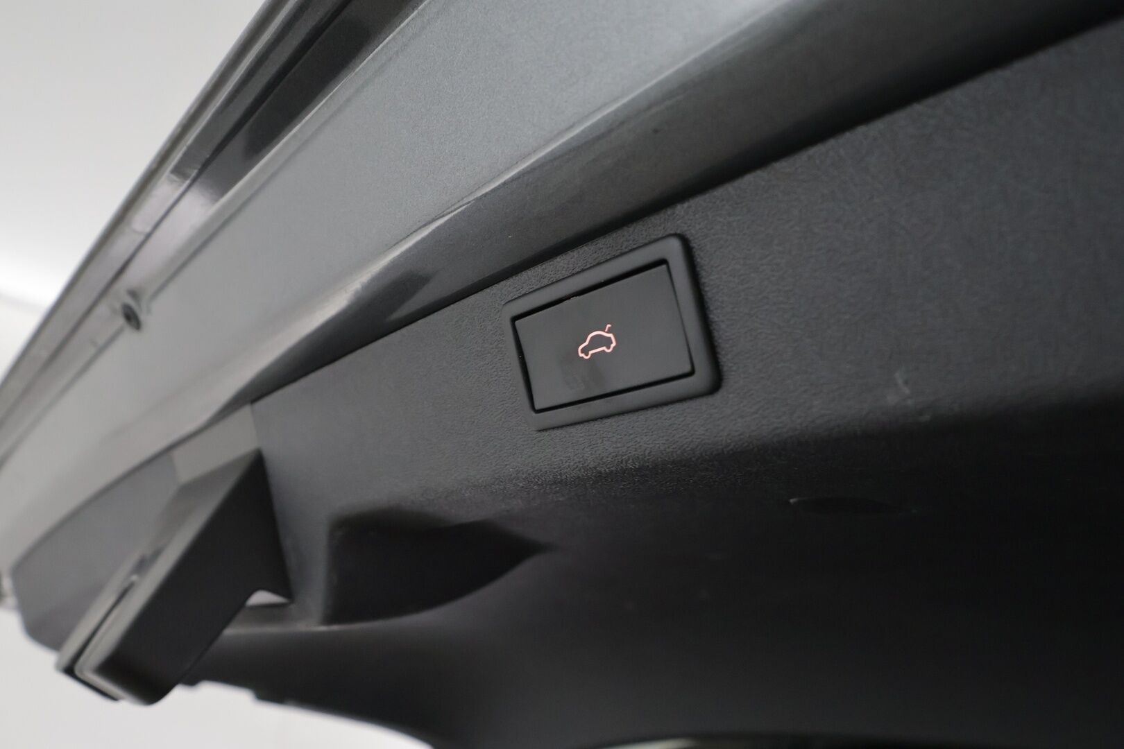 SKODA ENYAQ 2023 80 iV 204hv Sportline - | ACC | ILP | Koukku | HUD | Matrix | Muistipenkki | Canton | Nahka-alcantara | P.kamera | Ambient | Travel Assist | Side Assist | 2x renkaat aluin | 