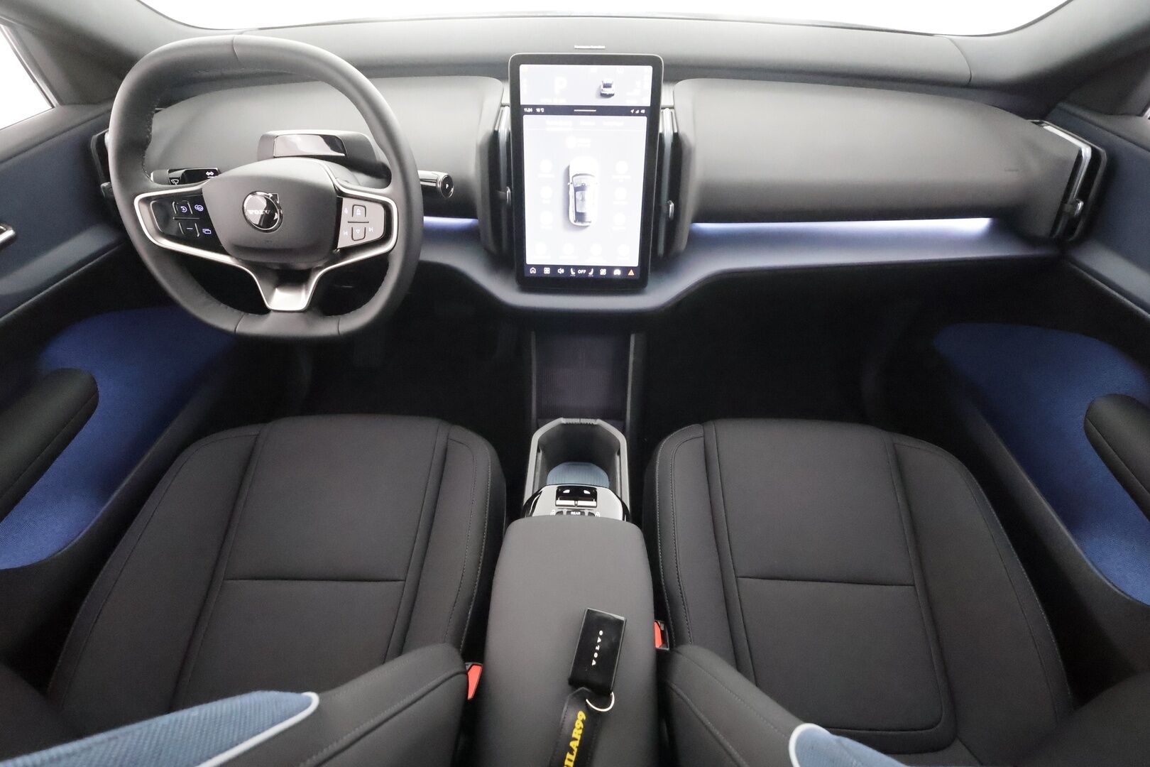 Volvo EX30 2025 Single Extended Range Plus - | ACC | ILP | Harman/Kardon | P.kamera | Puolinahat | LED | Ambient Light | BLIS | Pilot Assist | Apple & Android | Lämm. ratti | ALV | 