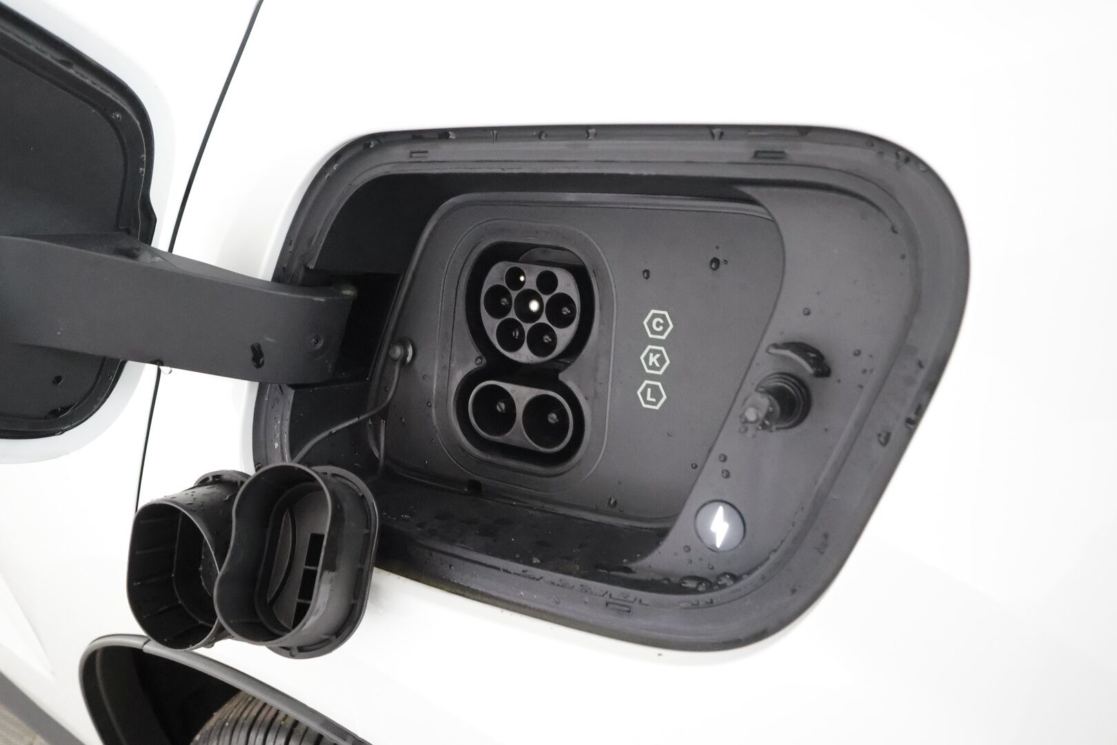 Volvo EX30 2025 Single Extended Range Plus - | ACC | ILP | Harman/Kardon | P.kamera | Puolinahat | LED | Ambient Light | BLIS | Pilot Assist | Apple & Android | Lämm. ratti | ALV | 