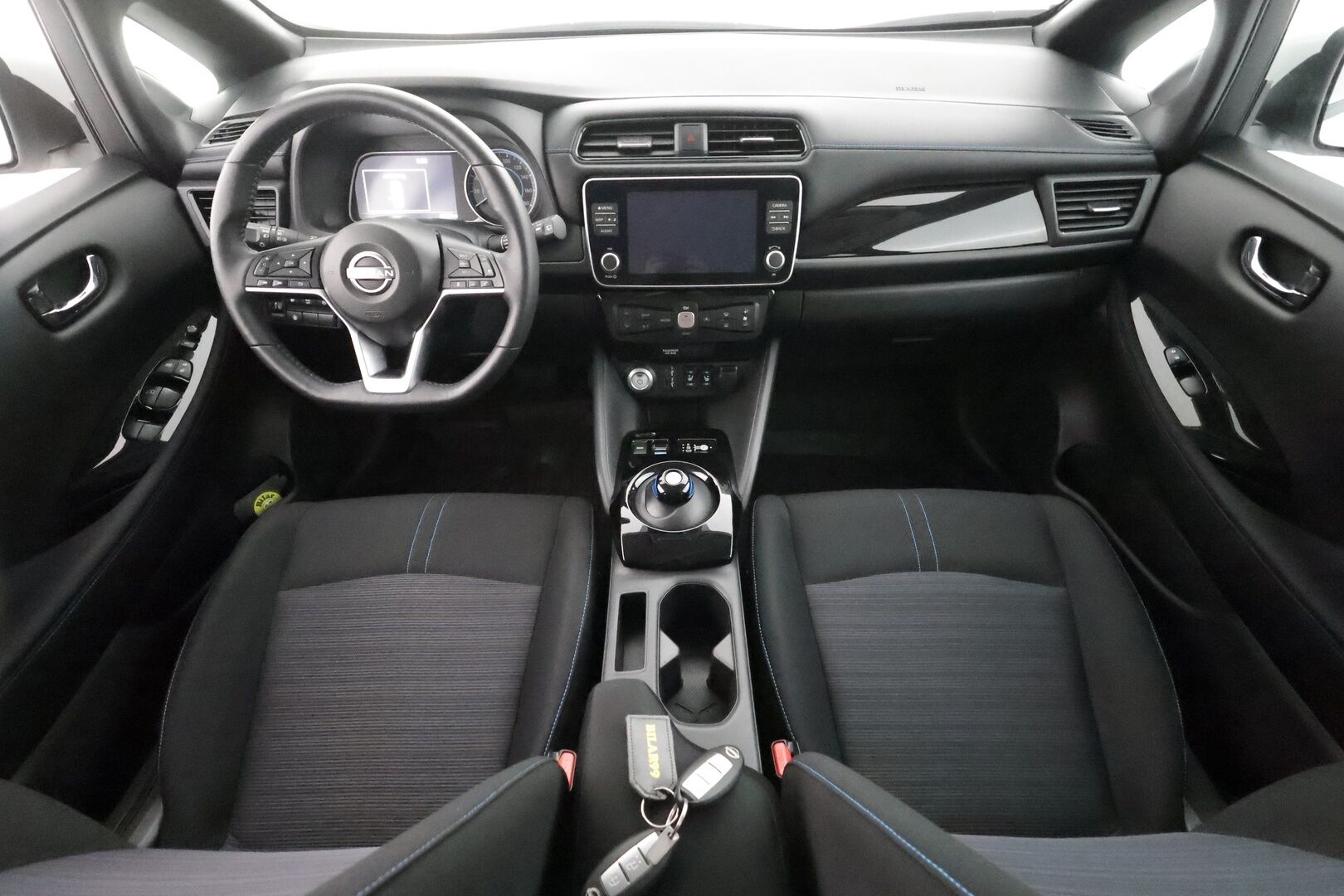 NISSAN LEAF 2023 e+ N-Connecta MY23 59 kWh - | ACC | ILP | LED | 360° | Kaistavahti | BSM | RCTA | Keyless | Navi | Apple Carplay | Lämm. ratti | Lämm. takapenkit | 2x renkaat aluin | ALV |