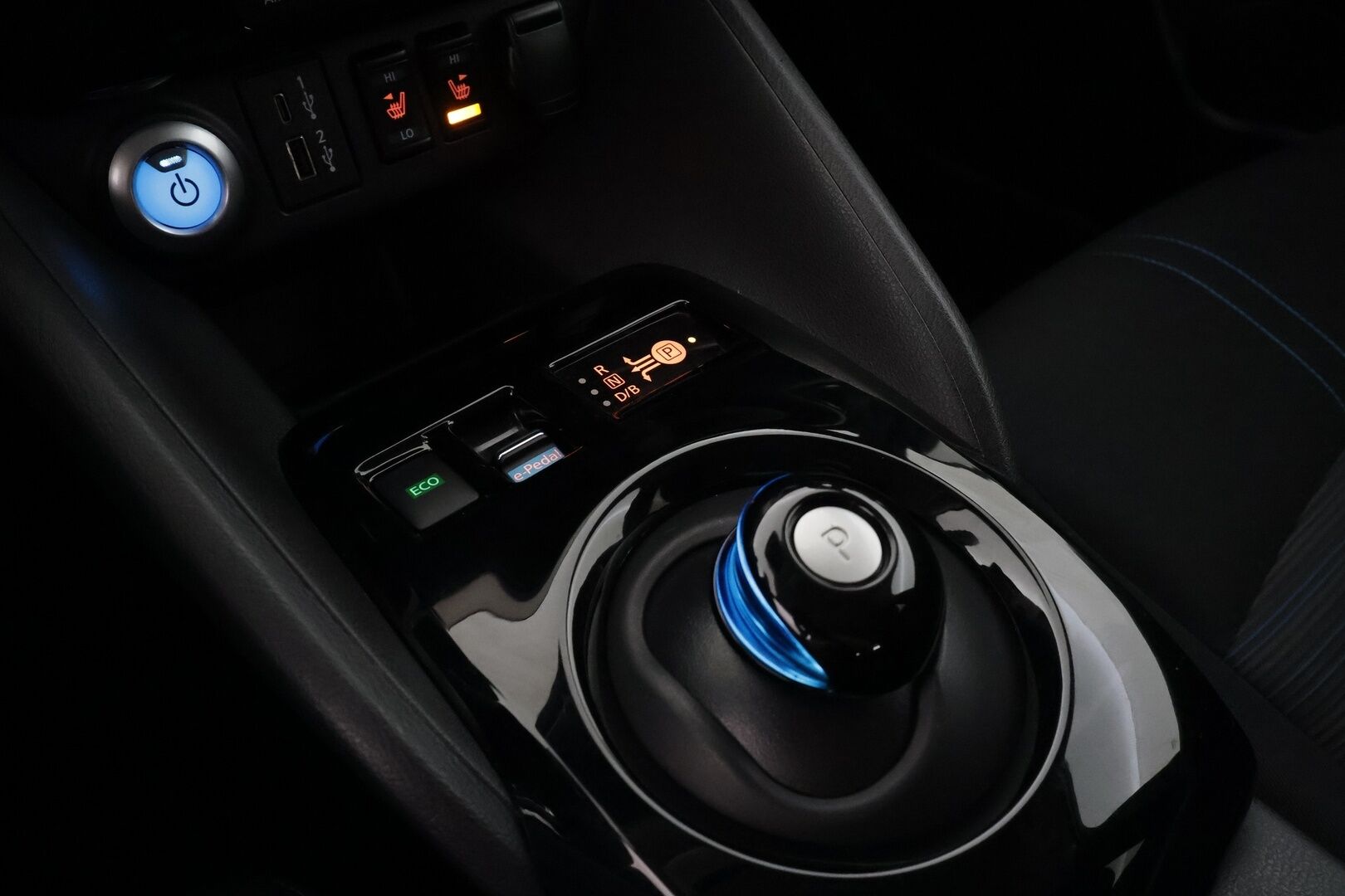 NISSAN LEAF 2023 e+ N-Connecta MY23 59 kWh - | ACC | ILP | LED | 360° | Kaistavahti | BSM | RCTA | Keyless | Navi | Apple Carplay | Lämm. ratti | Lämm. takapenkit | 2x renkaat aluin | ALV |