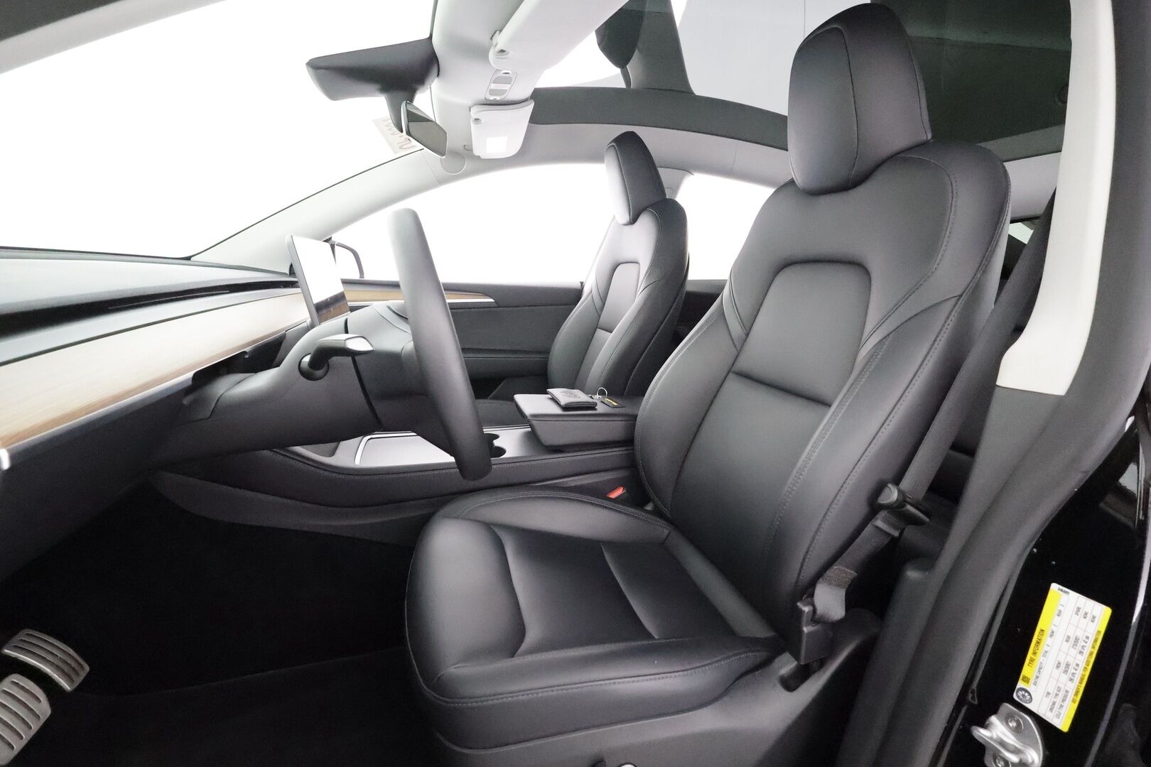 TESLA MODEL Y 2023 Performance Dual Motor - | ACC | ILP | Koukku | Ryzen | Matrix | Premium Audio | Lasikatto | Muistipenkki | Sähkönahat | Autosteer | P.kamera | 2x renkaat aluin | ALV |