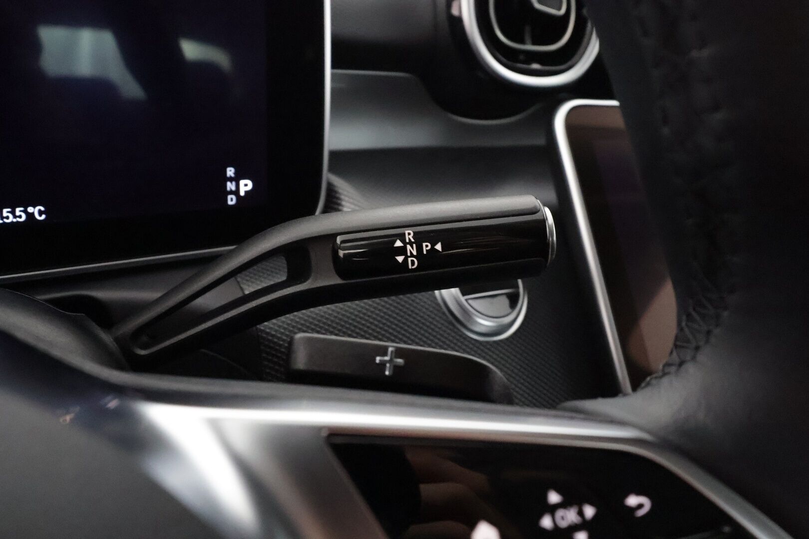MERCEDES-BENZ C 2023 300 e T A - | Distronic+ | Koukku | LED-High Performance | P.Kamera | Navi | Kaistavahti | Katveavustin | Keyless | Apple&Android | Kahdet renkaat | 2x Latauskaapelit |