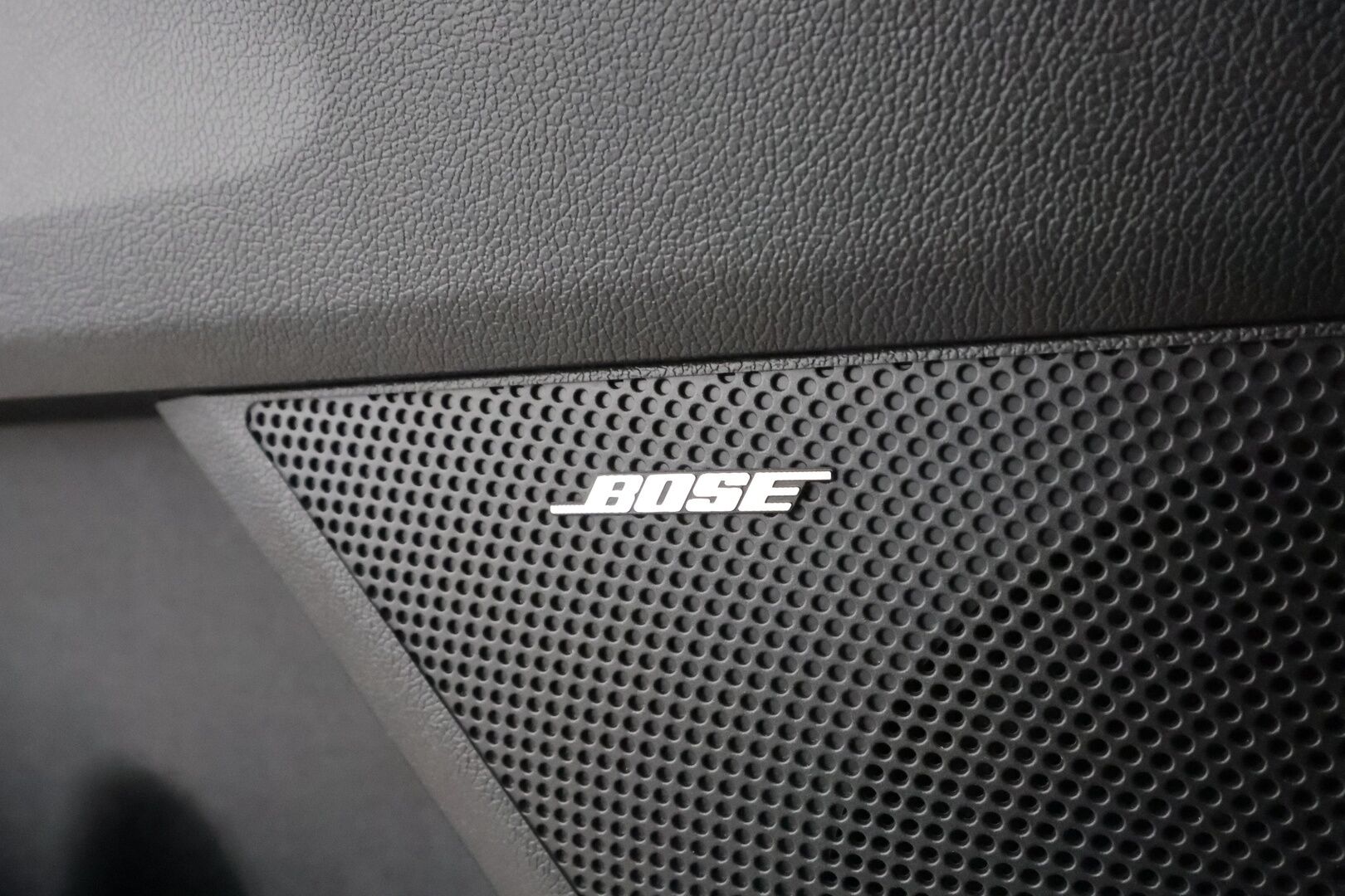 KIA SORENTO 2022 1,6 T-GDI Plug-in Hybrid AWD Business Luxury AT 5P - | ACC | Koukku | HUD | 360° | Bose | Ilm. sähkönahat | Muistipenkki | Panorama | Sähk. takaluukku | Keyless | BSM | HDA | Merkkihuollot | 