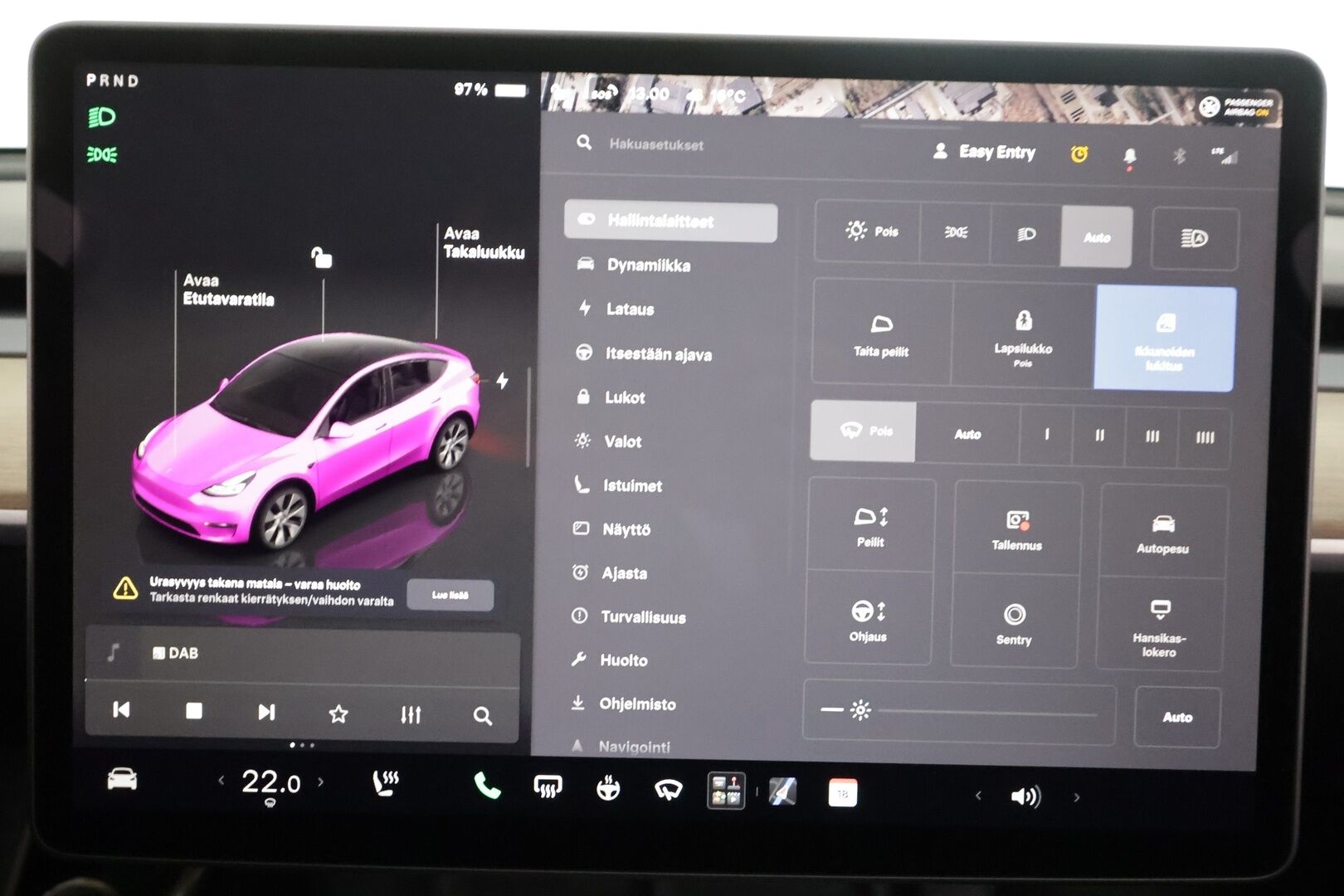 TESLA MODEL Y 2023 RWD - | ACC | ILP | Koukku | Ryzen | Matrix | Lasikatto | Premium Audio | Sähkönahat | Muistipenkki | P.kamera | Autosteer | 2x renkaat aluin | ALV |