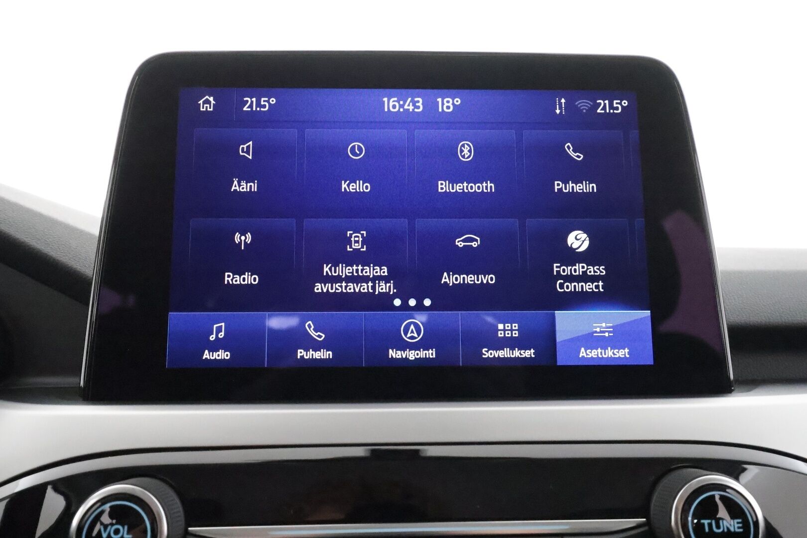 FORD KUGA 2023 2,5 Hybrid (HEV) 190hv CVT AWD Titanium 5-ovinen - | Koukku | Vakkari | P.tutkat | Lane Assist | Lämm. ratti | Lämm. tuulilasi | Navi | Apple & Android | BT | Aut. ilmastointi | Hätäjarrutusavustin | 