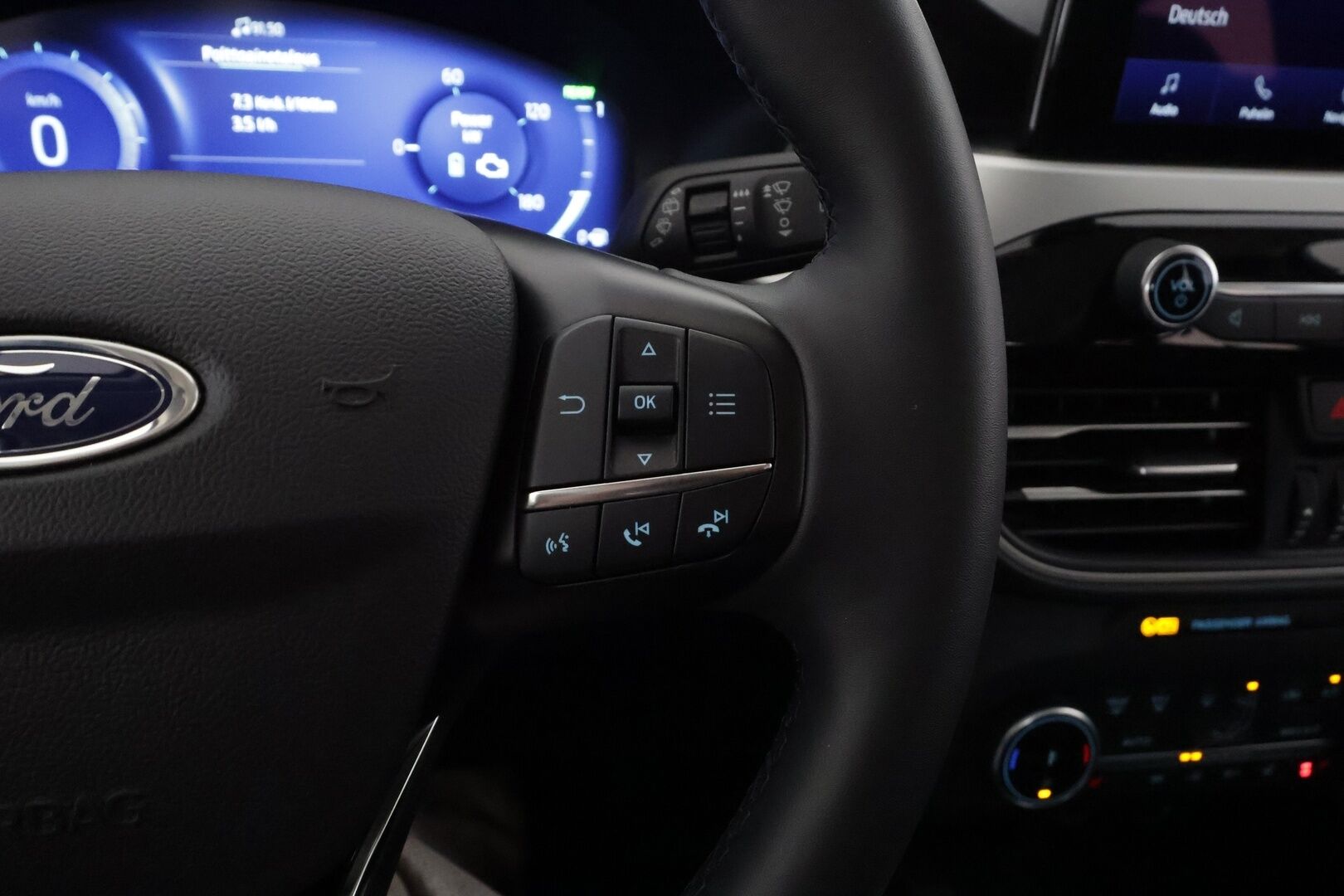 FORD KUGA 2023 2,5 Hybrid (HEV) 190hv CVT AWD Titanium 5-ovinen - | Koukku | Vakkari | P.tutkat | Lane Assist | Lämm. ratti | Lämm. tuulilasi | Navi | Apple & Android | BT | Aut. ilmastointi | Hätäjarrutusavustin | 