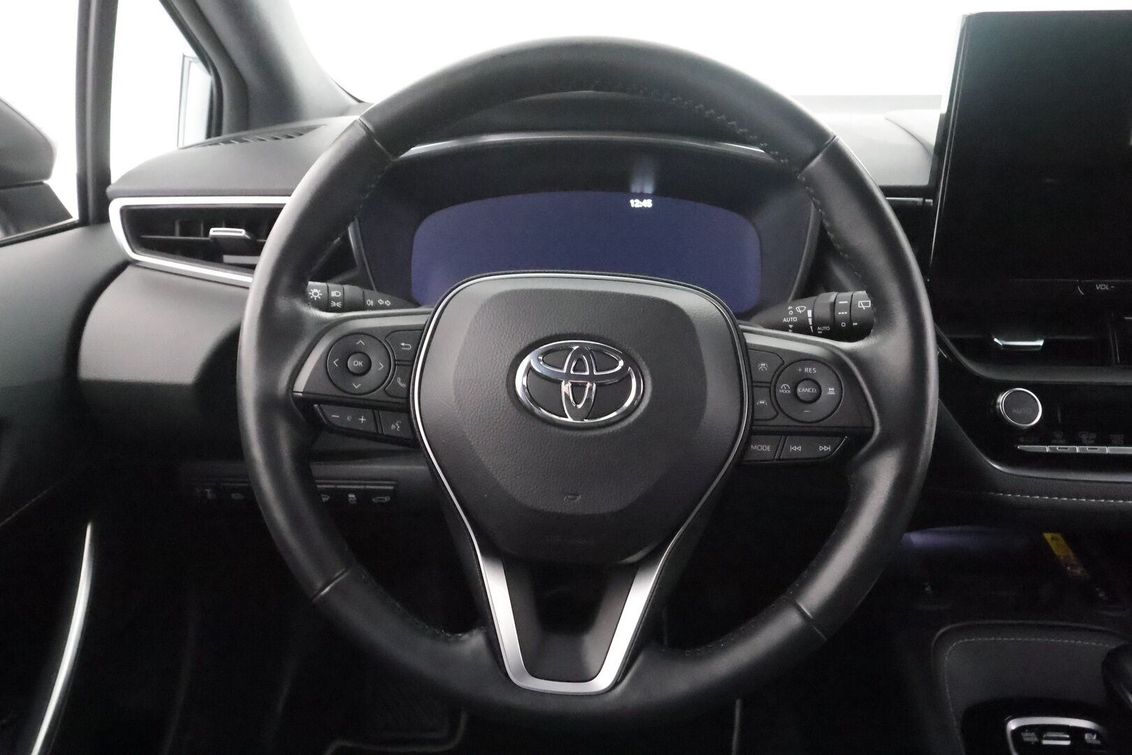 TOYOTA COROLLA 2024 Touring Sports 2,0 Hybrid - | ACC | Facelift | Puolinahat | P.kamera | Navi | LED | Keyless | LDA | BSM | RCTA | Digimittaristo | Lämm. ratti | Sähk. takaluukku | Apple & Android | 