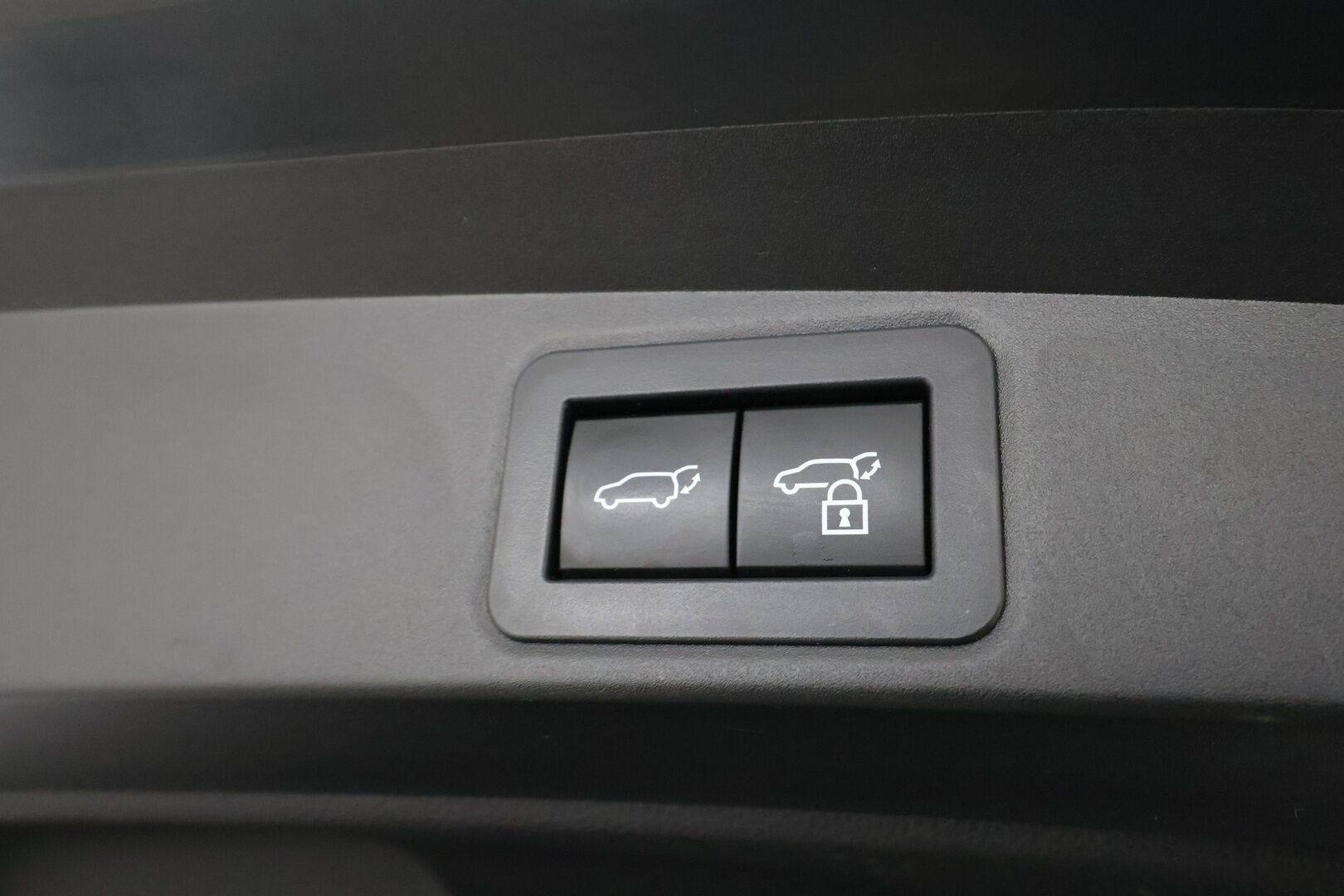 TOYOTA COROLLA 2024 Touring Sports 2,0 Hybrid - | ACC | Facelift | Puolinahat | P.kamera | Navi | LED | Keyless | LDA | BSM | RCTA | Digimittaristo | Lämm. ratti | Sähk. takaluukku | Apple & Android | 