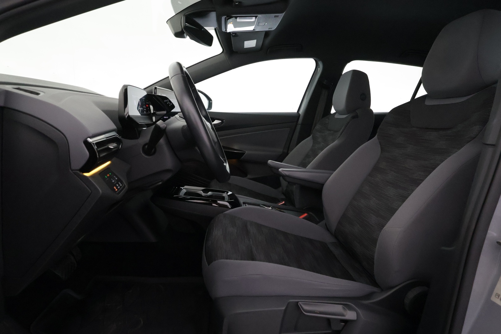VOLKSWAGEN ID4 2022 150kW 82kWh Pro Performance - | ACC | ILP | LED | Lane Assist | P.tutkat | Ambient Light | App Connect | Navi | Lämm. ratti | Lämm. tuulilasi | 2x renkaat aluin | Merkkihuollot | ALV |
