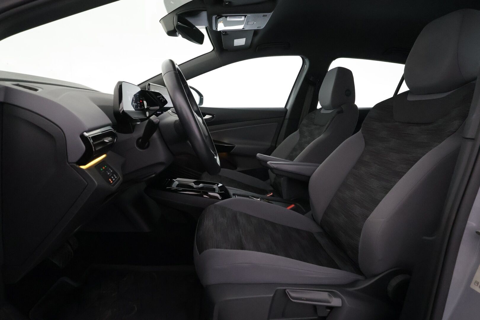 VOLKSWAGEN ID.4 2022 150kW 82kWh Pro Performance - | ACC | ILP | LED | Lane Assist | P.tutkat | Ambient Light | App Connect | Navi | Lämm. ratti | Lämm. tuulilasi | 2x renkaat aluin | Merkkihuollot | ALV |