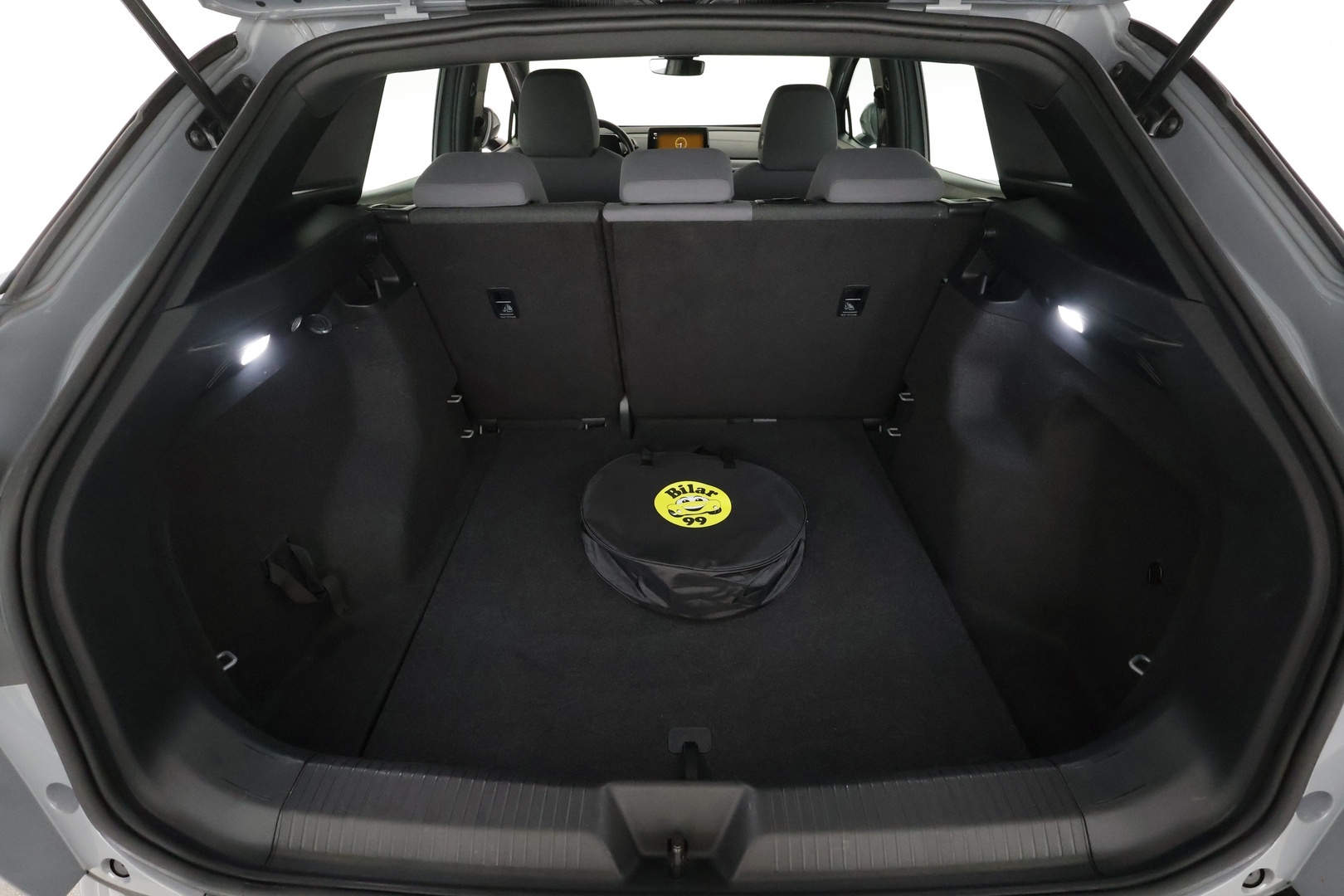 VOLKSWAGEN ID4 2022 150kW 82kWh Pro Performance - | ACC | ILP | LED | Lane Assist | P.tutkat | Ambient Light | App Connect | Navi | Lämm. ratti | Lämm. tuulilasi | 2x renkaat aluin | Merkkihuollot | ALV |