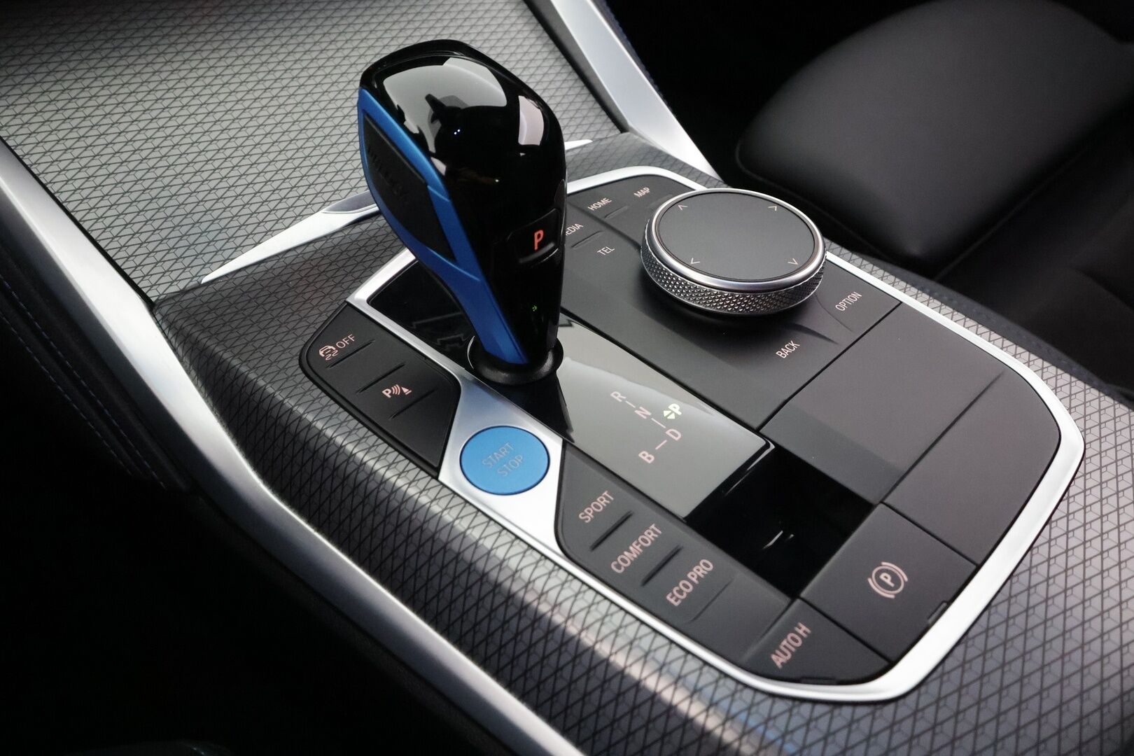 BMW i4 2023 eDrive35 M-Sport - | ACC | ILP | HiFi | Nahka-alcantara | Sporttipenkit | Driving Assistant | Ambient | Lane Assist | BSM | P.kamera | LED | Sähk.takaluukku | 2x renkaat aluin |