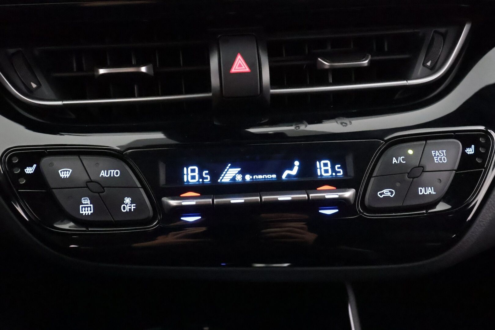 Toyota C-HR 2021 1,8 Hybrid GR Sport - | ACC | Koukku | Sähköpenkki | Nahka-alcantara | P.kamera | LED | Lane Assist | BSM | Keyless | Apple & Android | Lämm. ratti | Juuri huollettu |