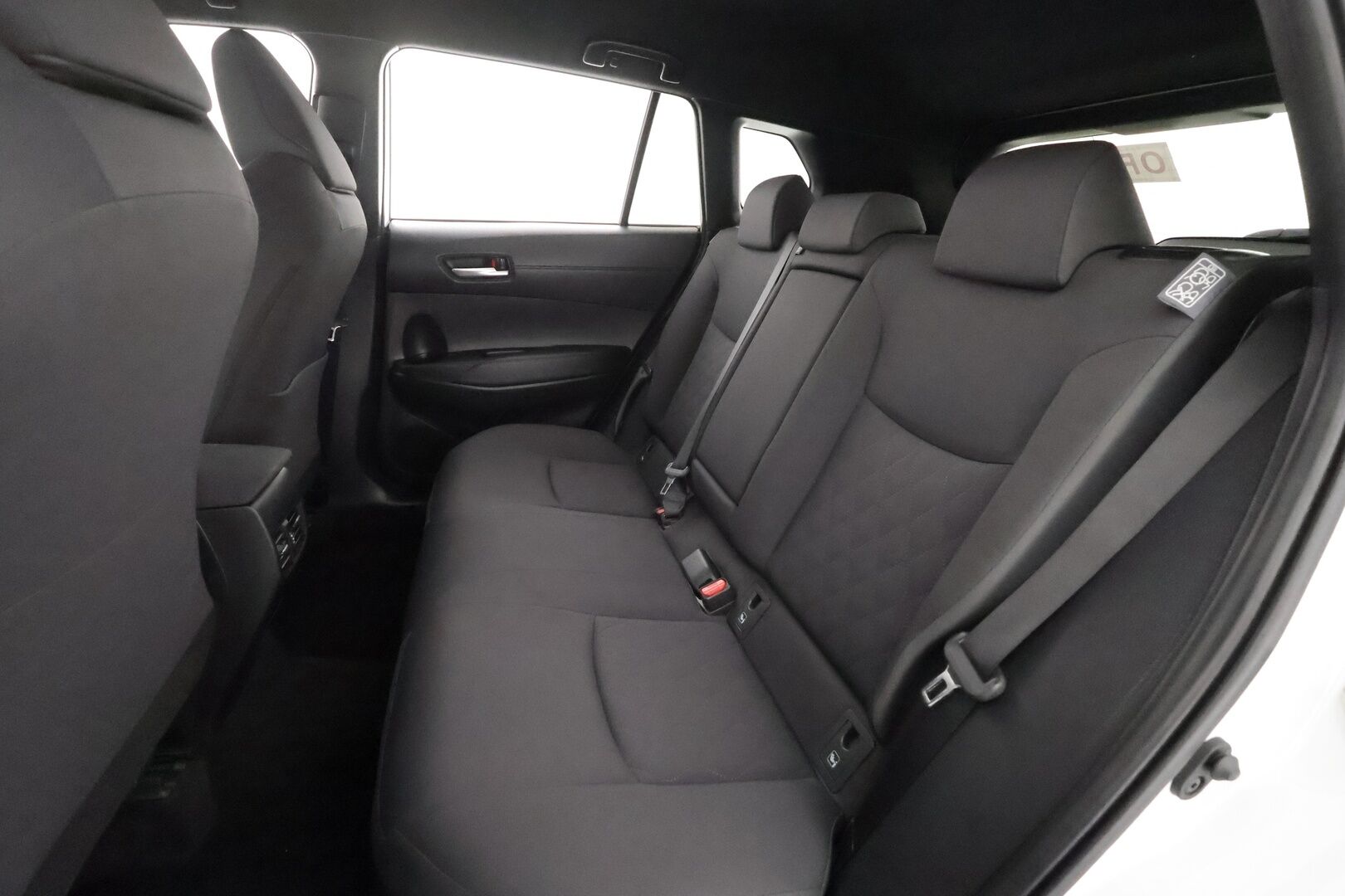 TOYOTA COROLLA CROSS 2024 1.8 Hybrid Style - | ACC | P.kamera ja tutkat | LDA | PDA | BSM | Keyless | LED | Digimittaristo | Lämm. ratti | Sähk. takaluukku | 2x renkaat aluin | Merkkihuollot | 