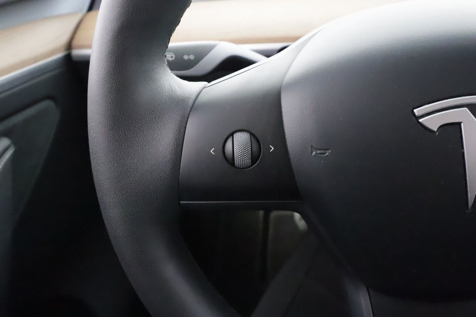 TESLA MODEL Y 2022 Performance - | ILP | Lasikatto | ACC | Matrix-LED | P.Kamera | Muistipenkki | Premium Audio | Navi | Kaistavahti | Keyless | 