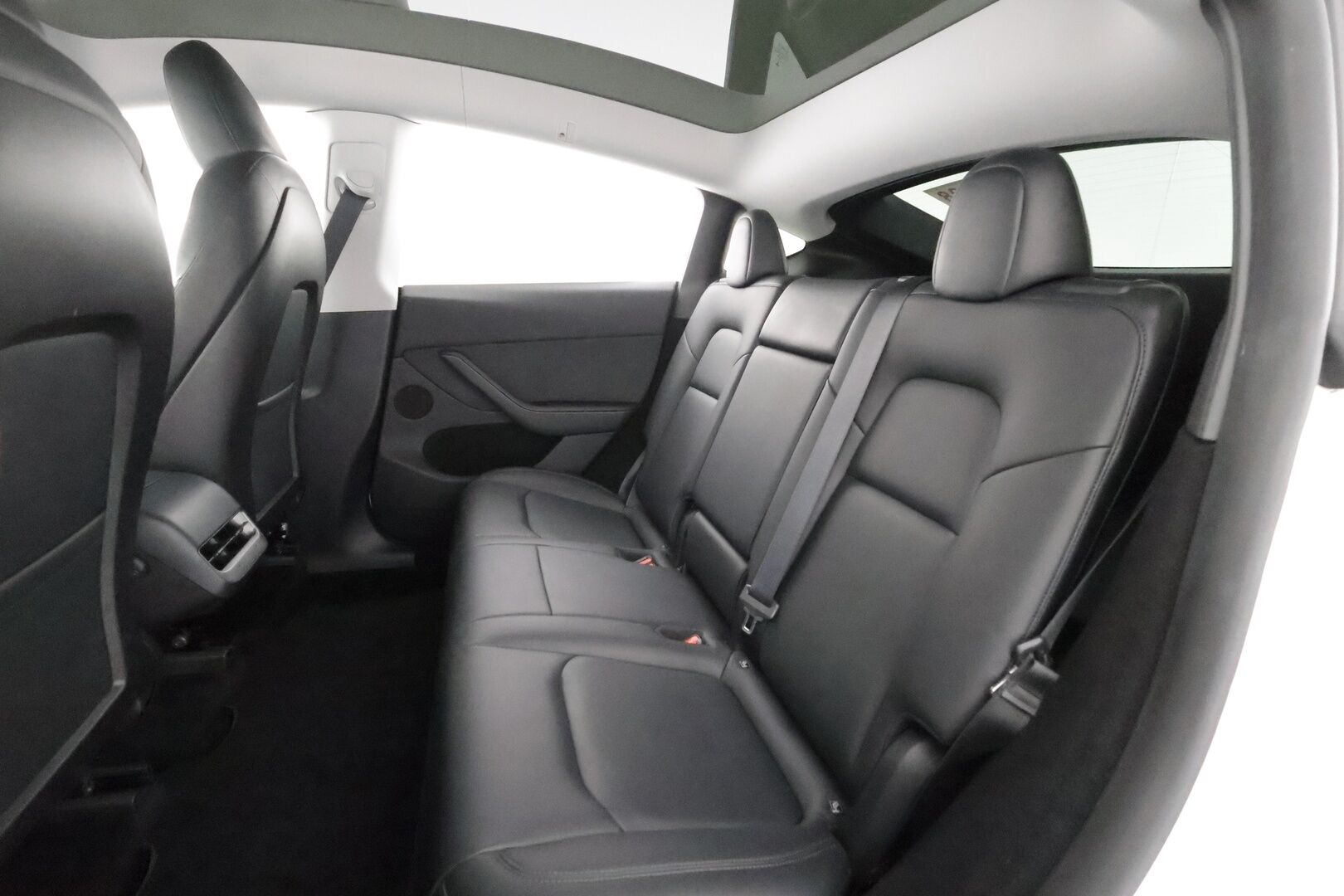 TESLA MODEL Y 2022 Performance - | ILP | Lasikatto | ACC | Matrix-LED | P.Kamera | Muistipenkki | Premium Audio | Navi | Kaistavahti | Keyless | 