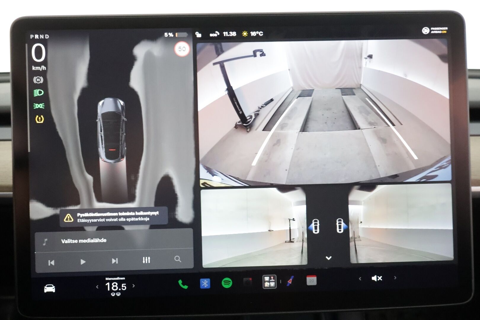 Tesla Model Y 2023 RWD - | ILP | ACC | Lasikatto | Matrix-LED | P.Kamera | Muistipenkki | Premium Audio | Navi | Kaistavahti | Keyless | 2x Latauskaapelit | Kahdet renkaat |