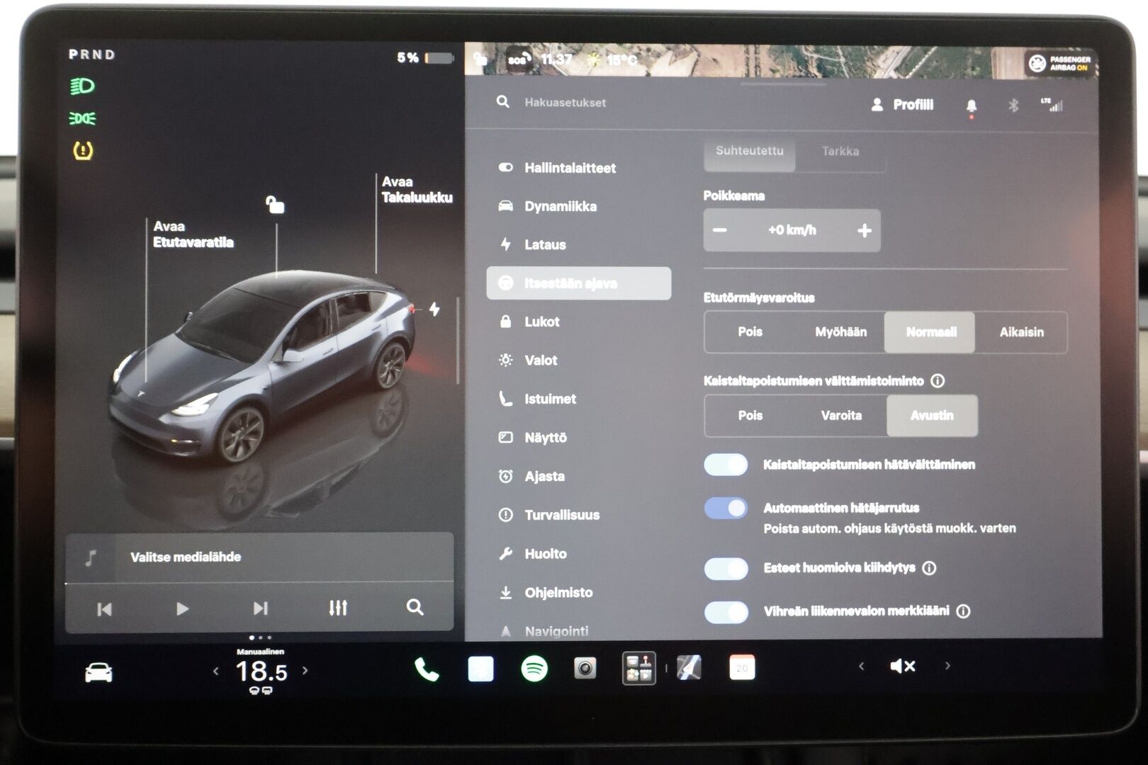 Tesla Model Y 2023 RWD - | ILP | ACC | Lasikatto | Matrix-LED | P.Kamera | Muistipenkki | Premium Audio | Navi | Kaistavahti | Keyless | 2x Latauskaapelit | Kahdet renkaat |