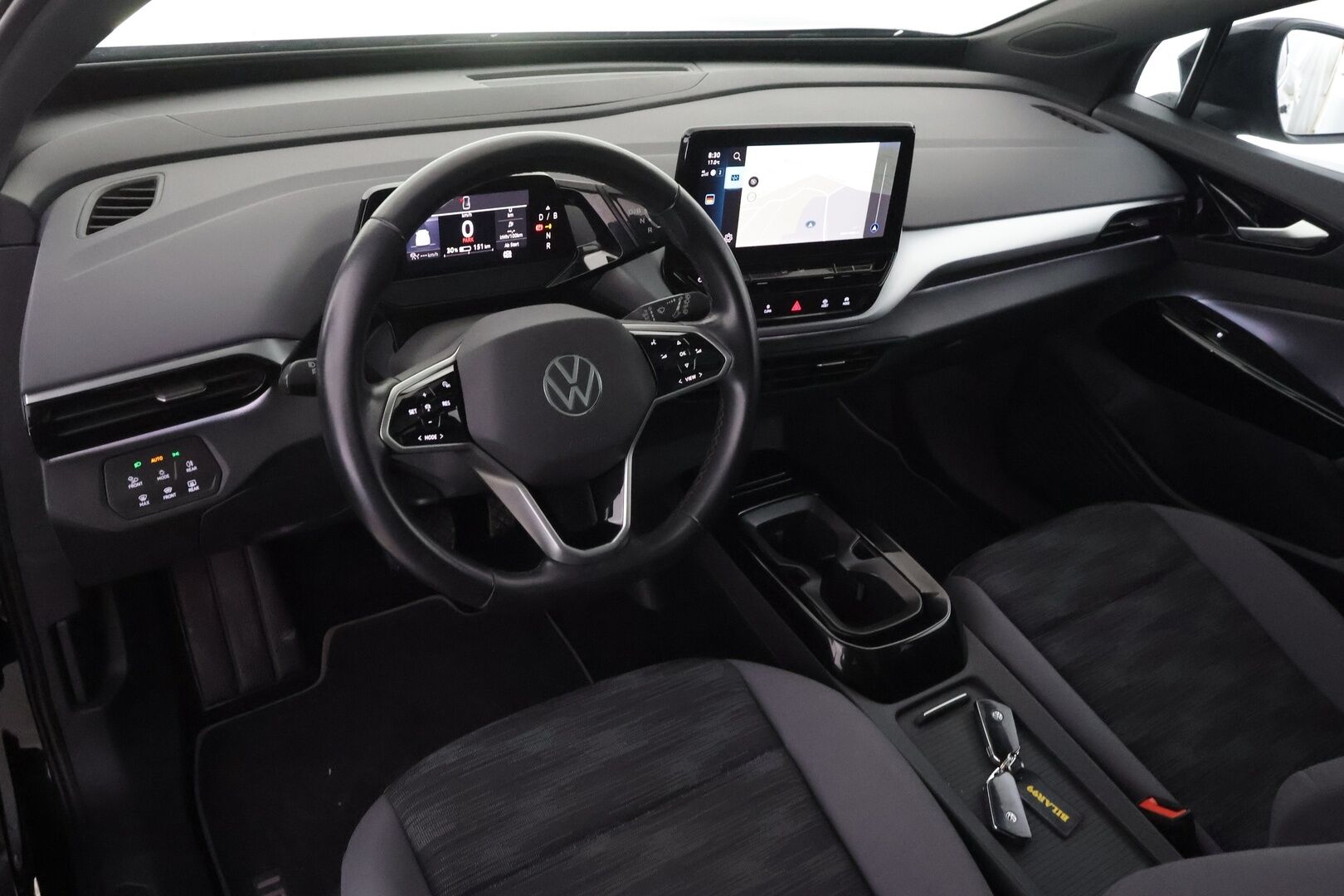 VOLKSWAGEN ID.4 2022 Pro Performance 150kW - | ACC | ILP | Lasikatto | IQ.Light | P.kamera | Lämm. ratti | Lämm. tuulilasi | Ambient light | Lane Assist | 2x renkaat vanteineen | Merkkihuollot | 