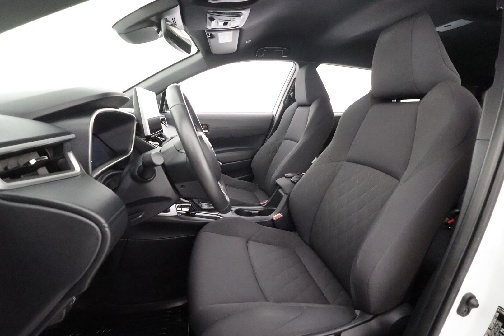 TOYOTA COROLLA CROSS 2023 2,0 AWD-i Style - | ACC | LED | P.kamera | Keyless | Navi | Apple & Android | LDA | PDA | RSA | Lämm. ratti | Digimittaristo | Aut. pitkät | 2x renkaat aluin | ALV |
