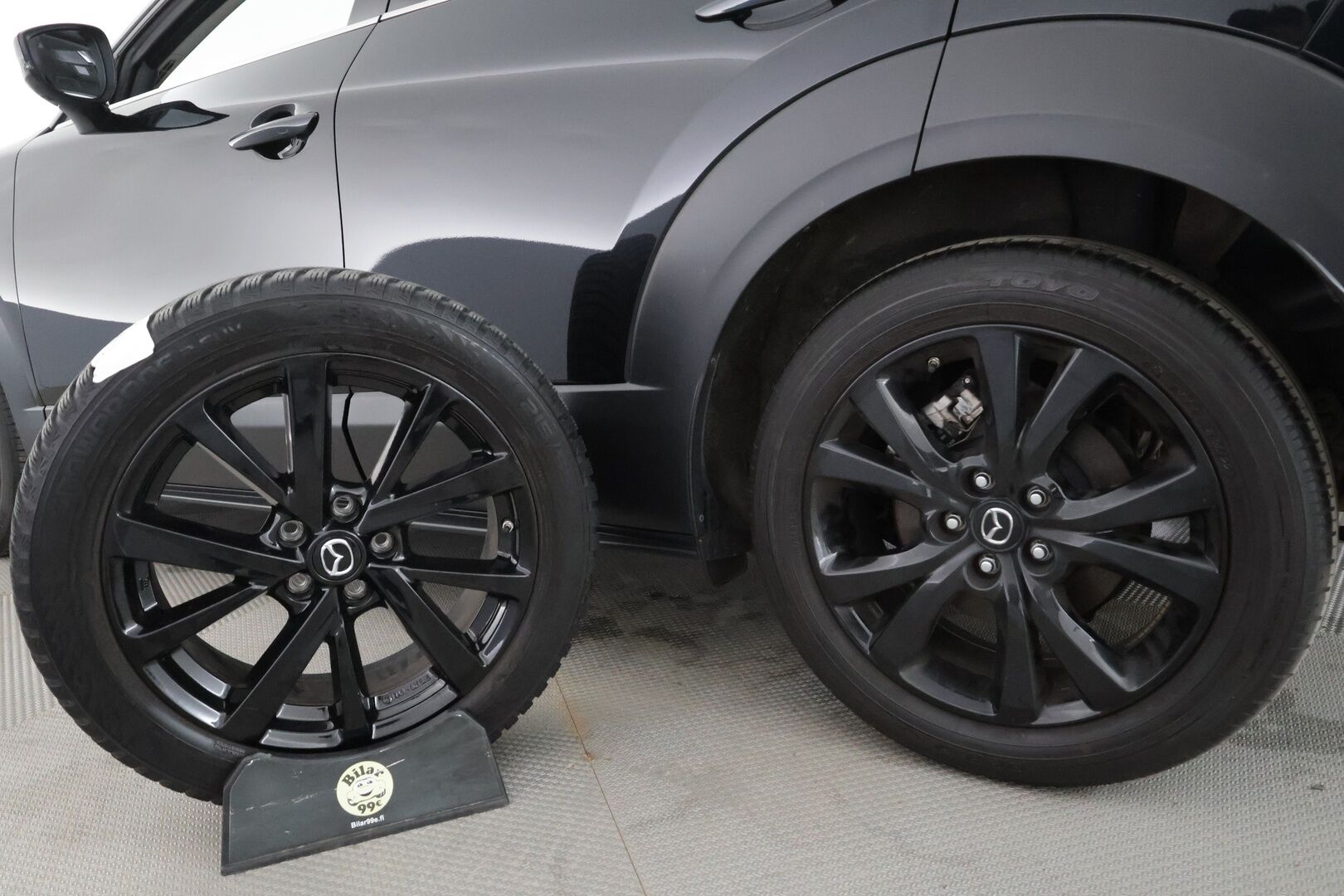 MAZDA CX-30 2023 0 e-SKYACTIV-X 2.0 B AWD HOMURA - | ACC | Koukku | HUD | 360° | BOSE | Lane Assist | BSM | CTA | LED | Navi | Apple & Android | Keyless | Sähk. takaluukku | 2x renkaat aluin | ALV |